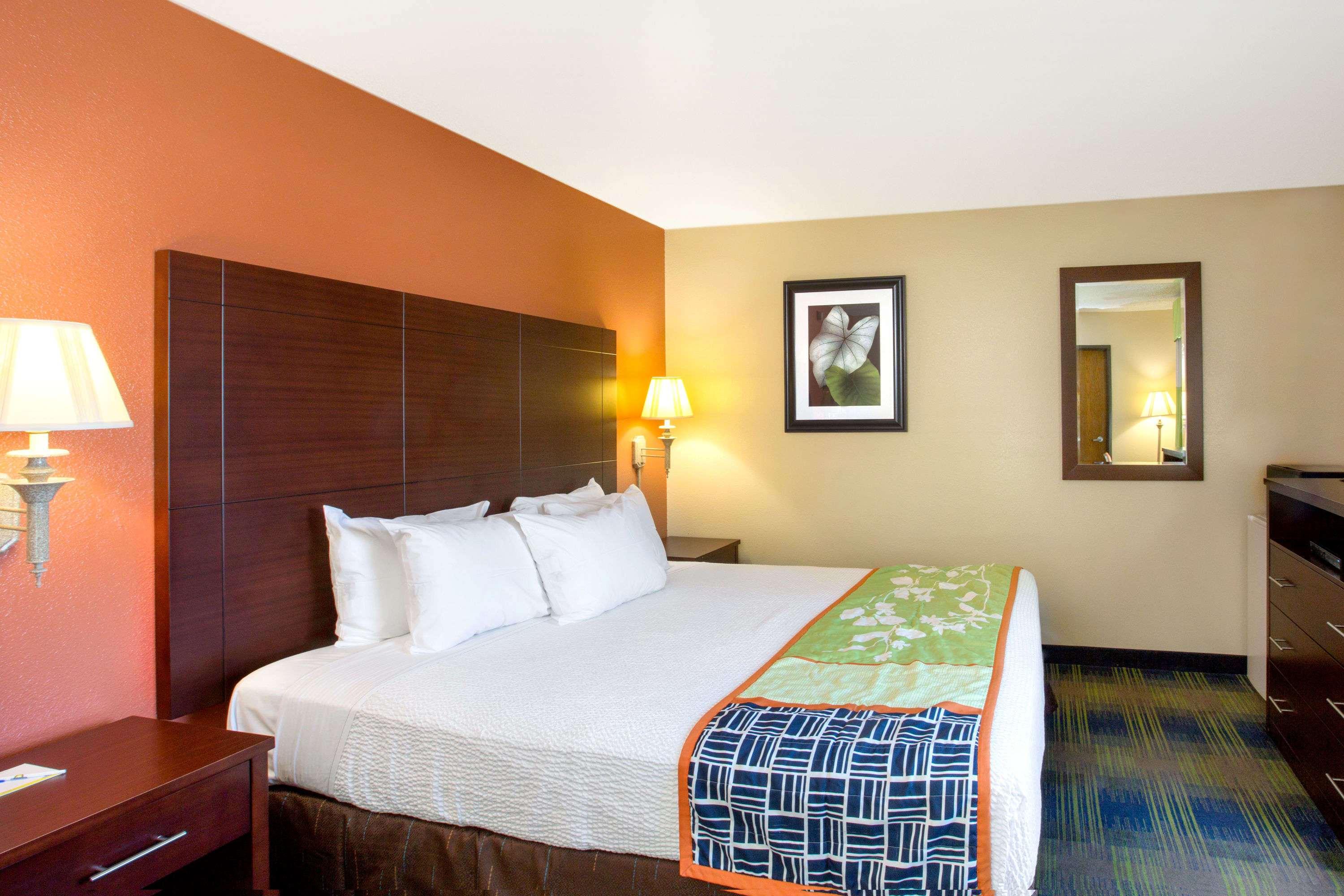 Days Inn Fremont — photo 5