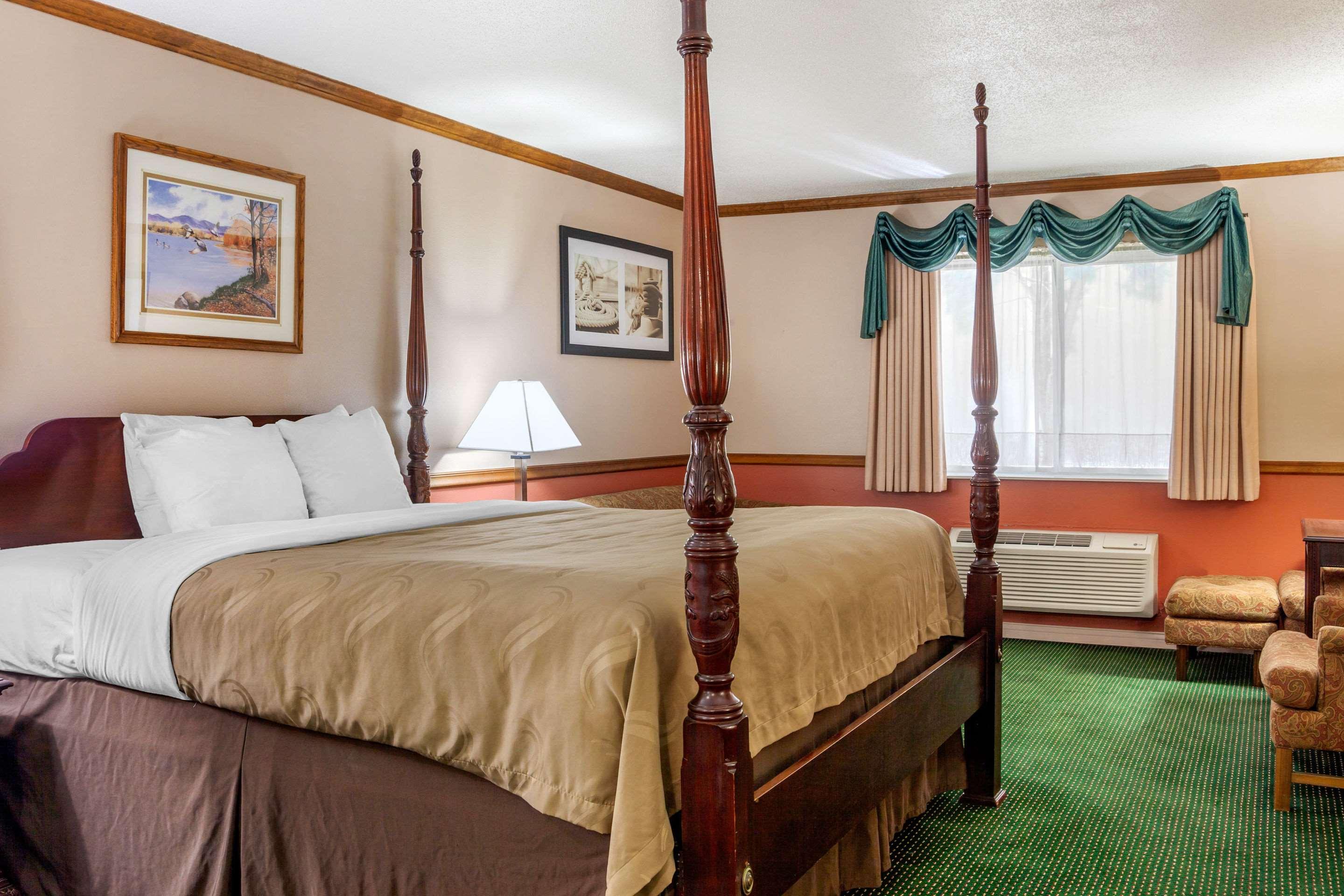 AmeriVu Inn & Suites of Prairie Du Chien — photo 5