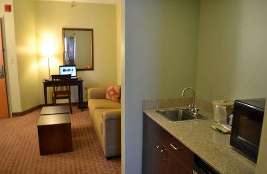 Euro-Suites Hotel — photo 4
