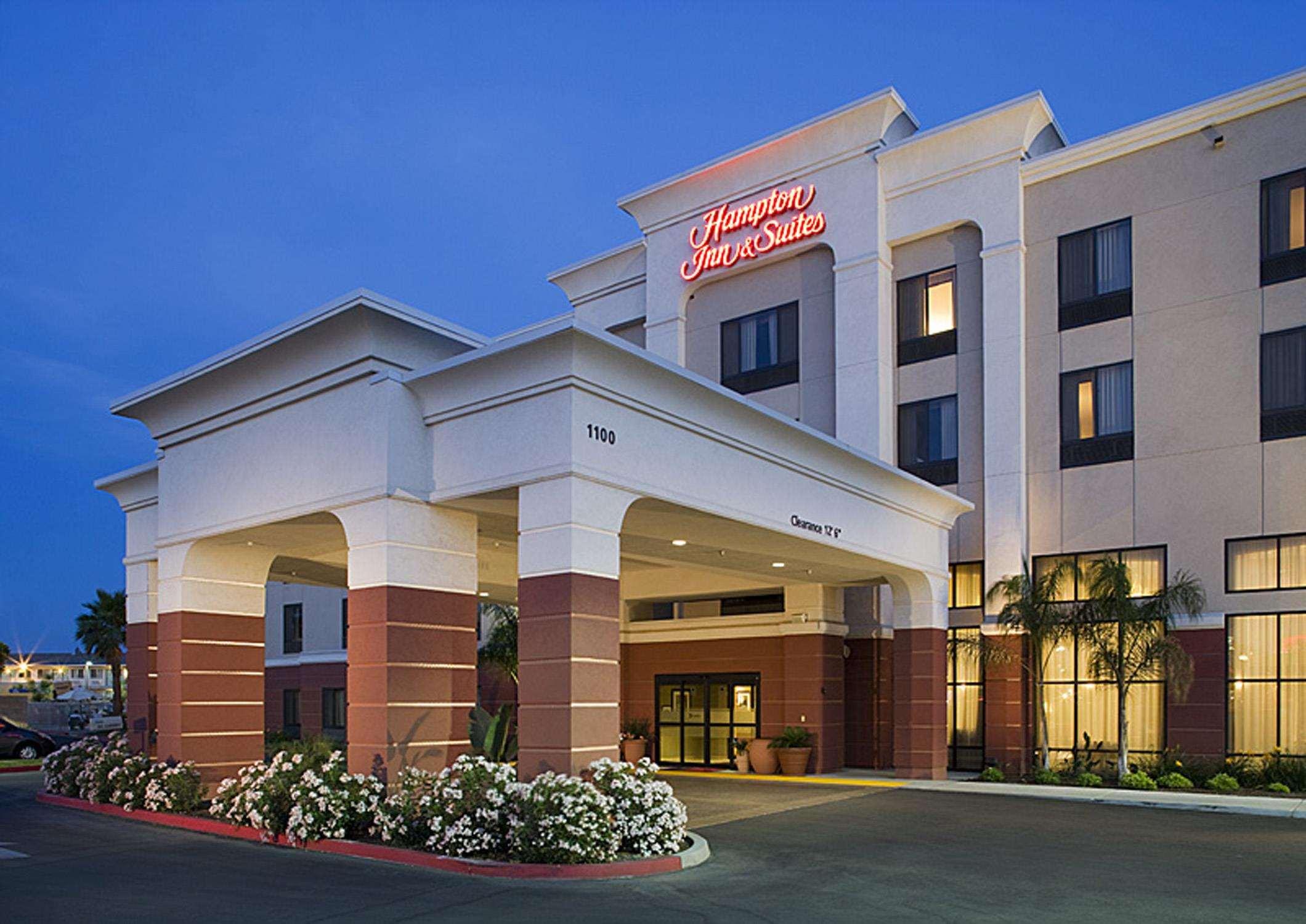 Hampton Inn & Suites Tulare — photo 3