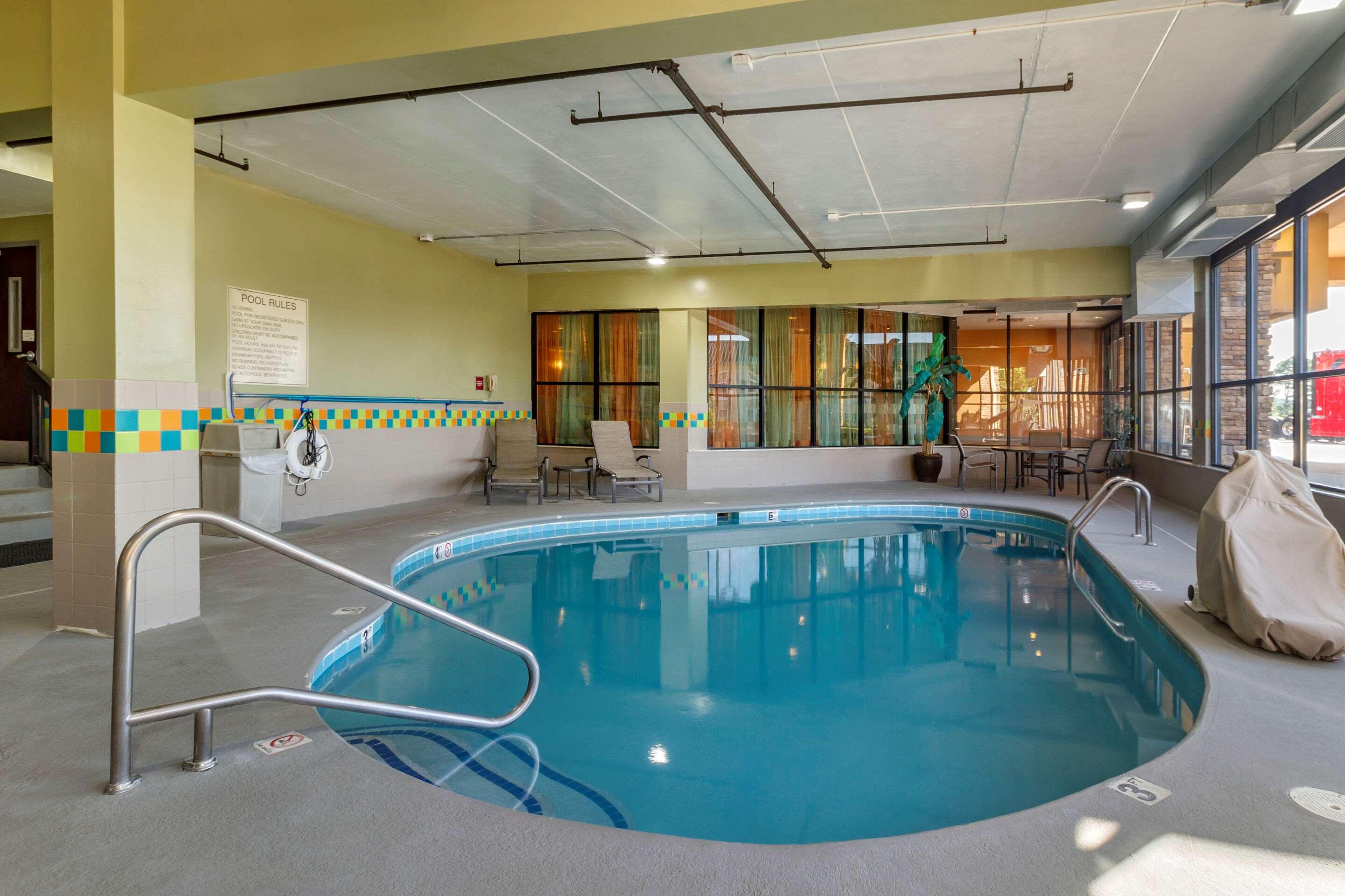 Comfort Suites Knoxville — photo 4