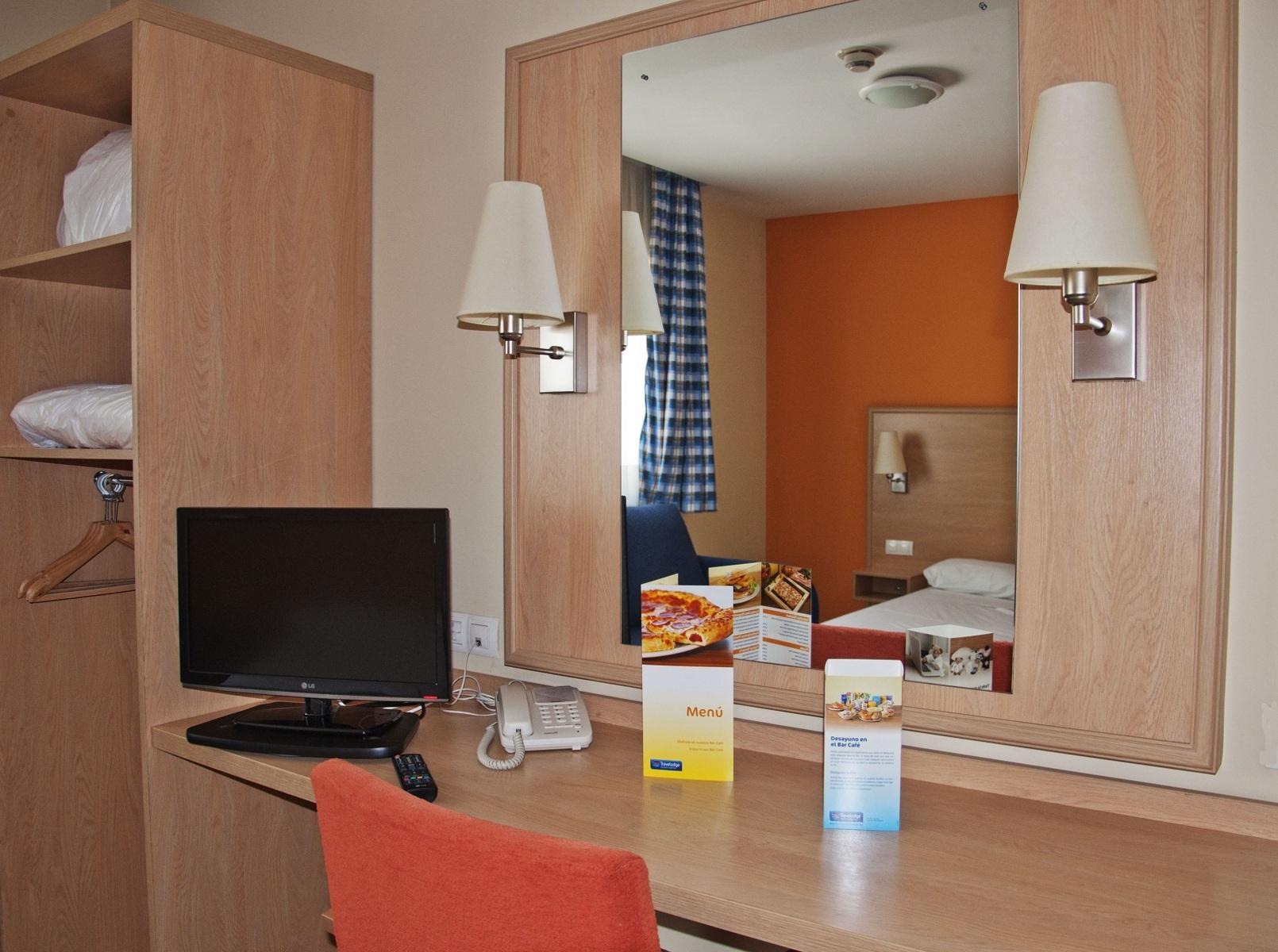 Travelodge Barcelona Fira — photo 5