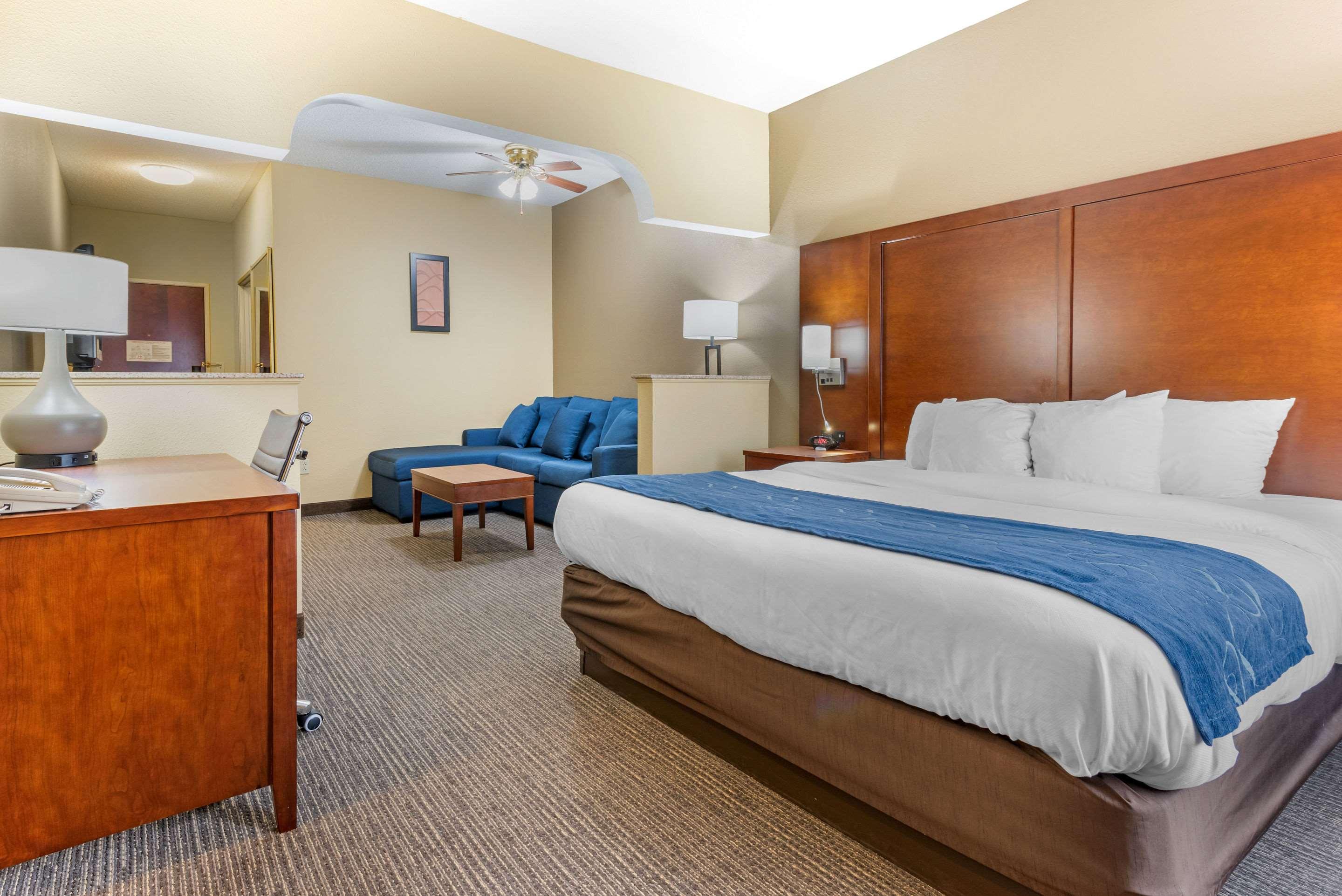Comfort Suites Findlay — photo 5