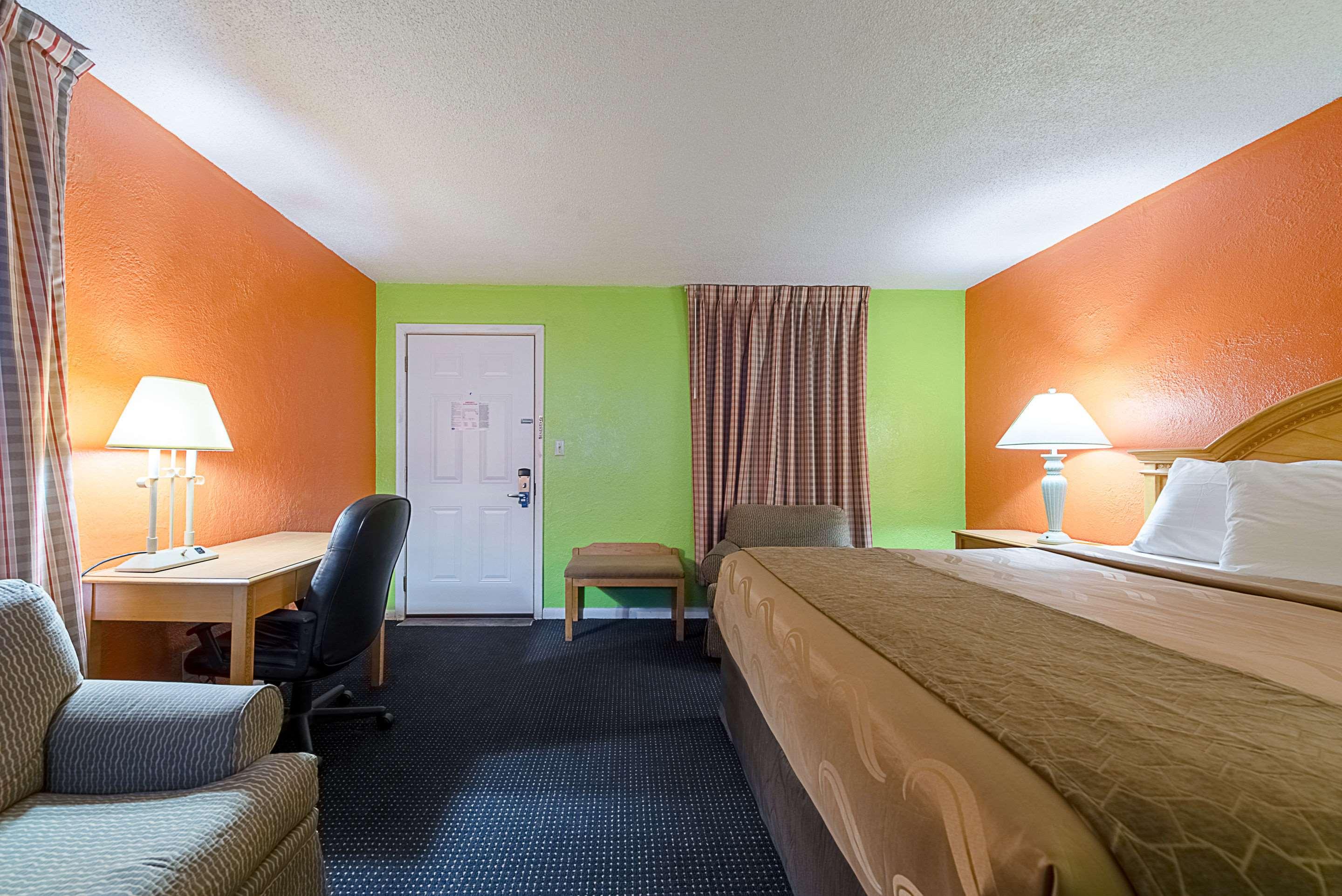 Rodeway Inn — photo 5