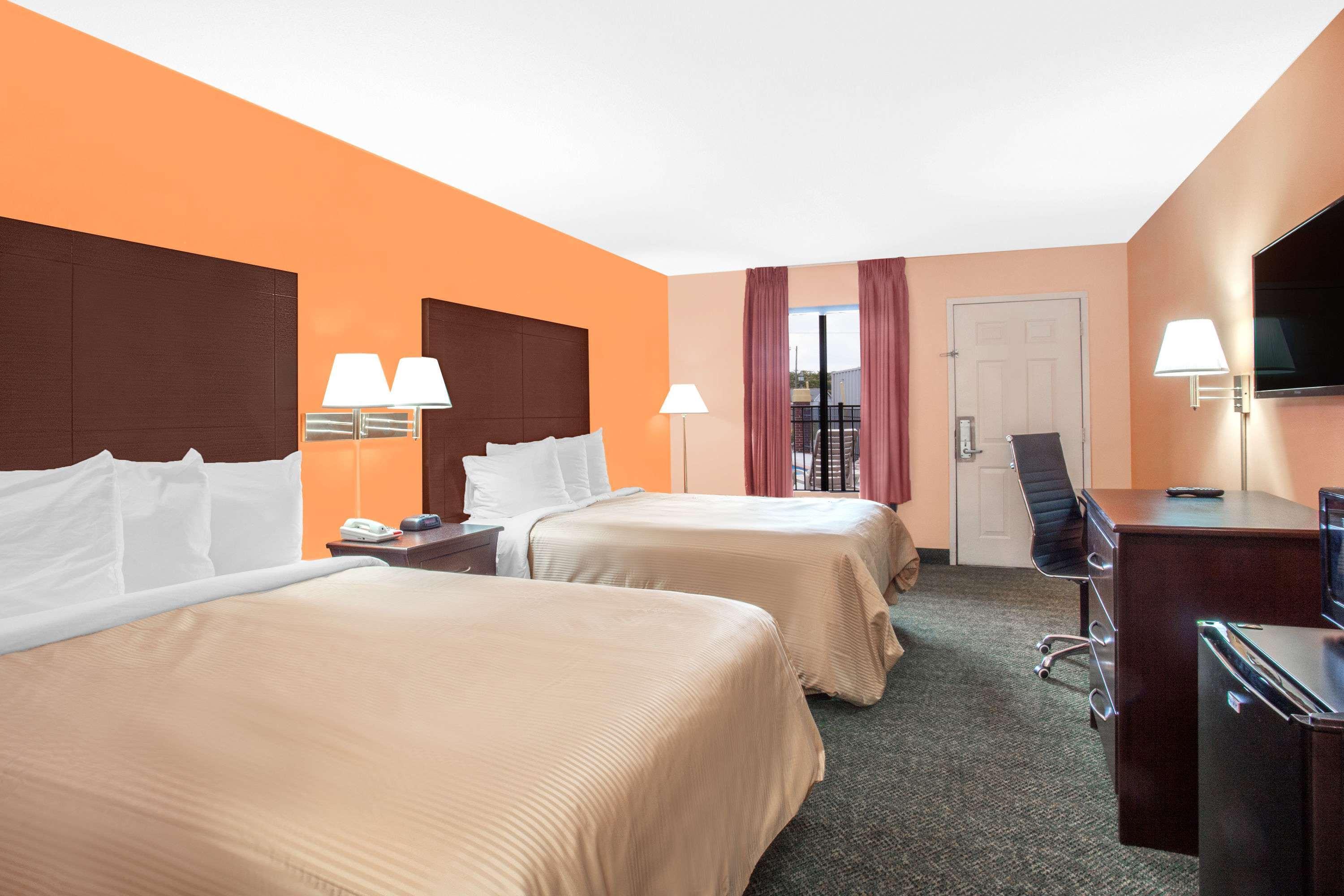 Days Inn Moulton — photo 4