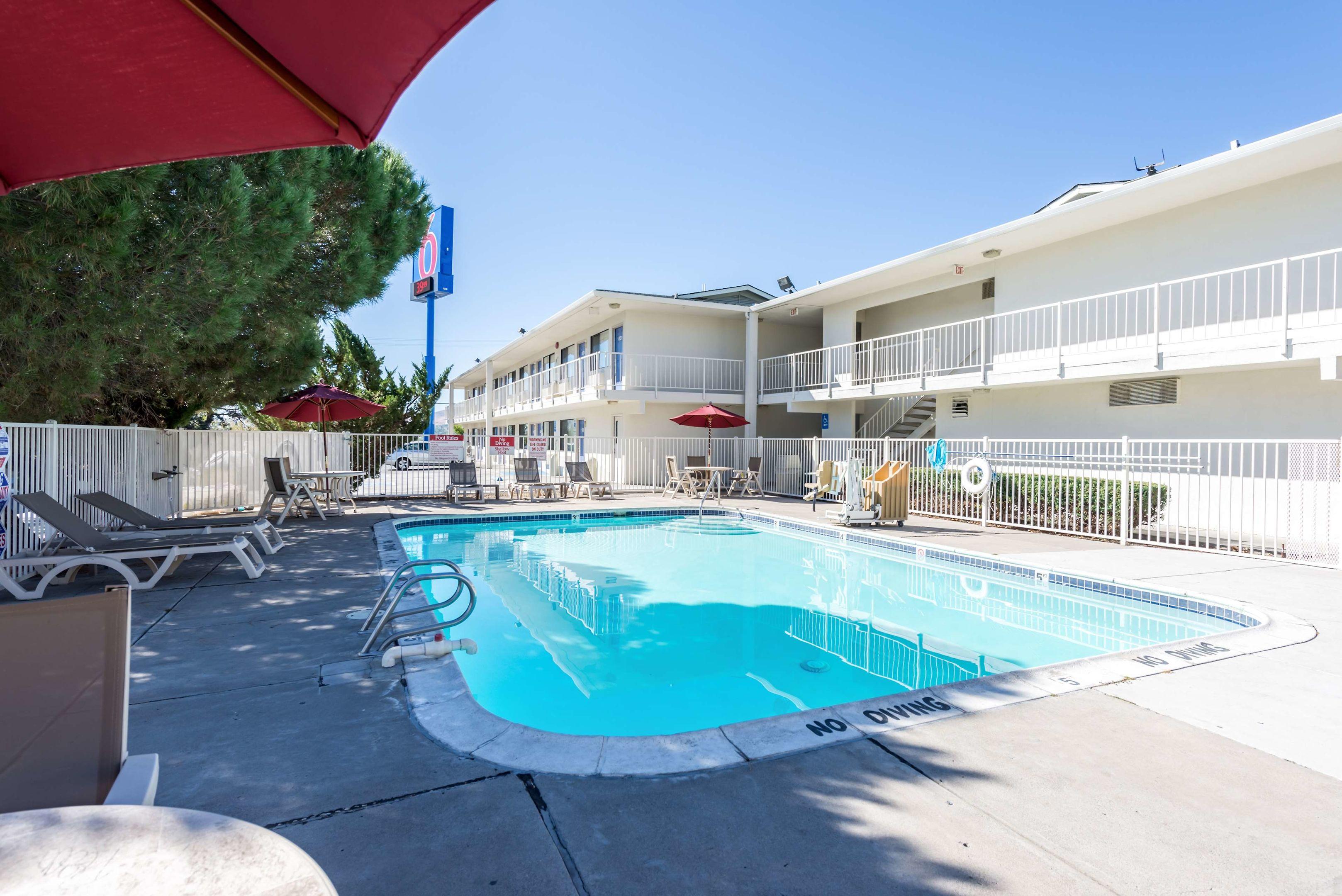 Motel 6 Reno West — photo 5