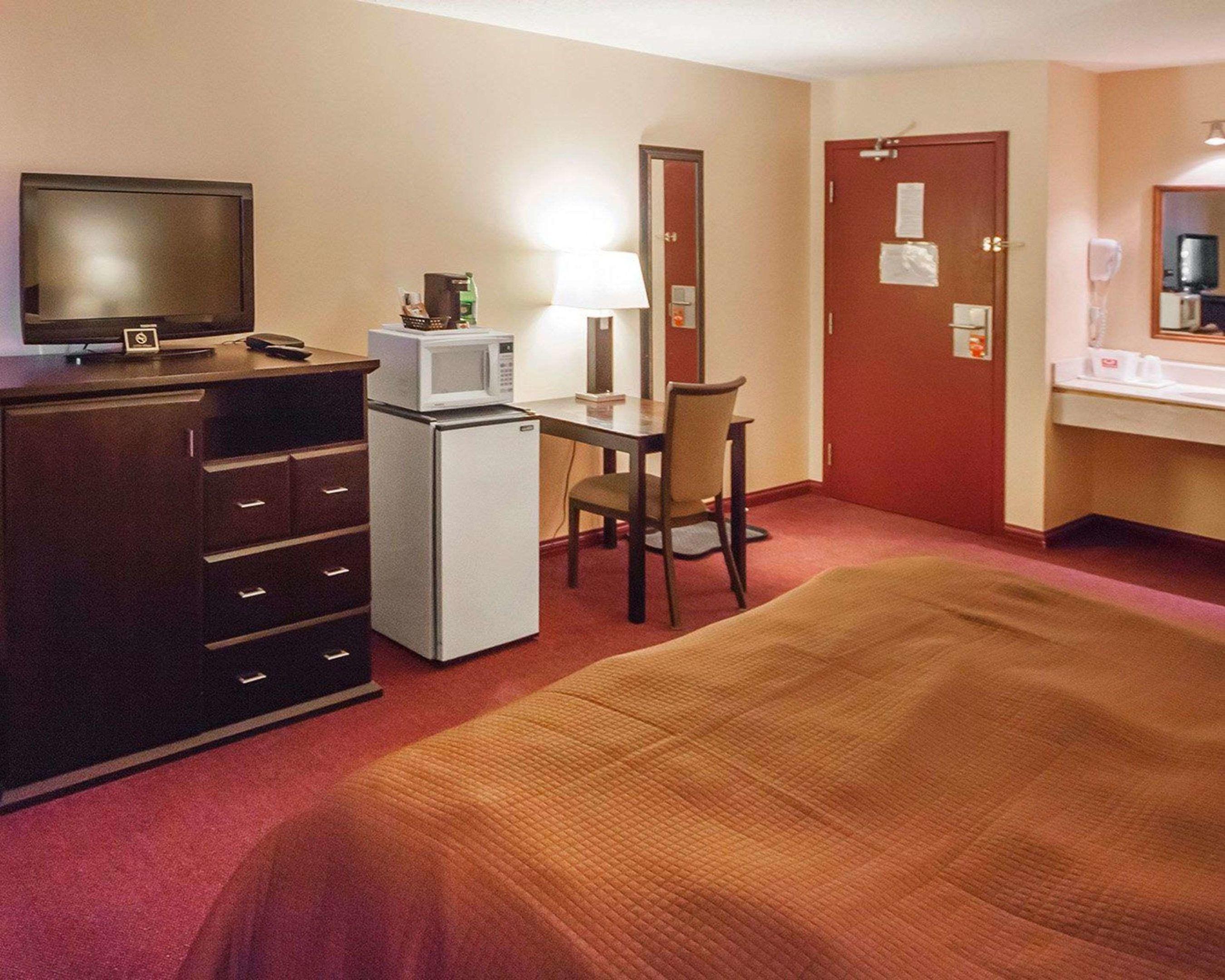 Econo Lodge Edson — photo 4
