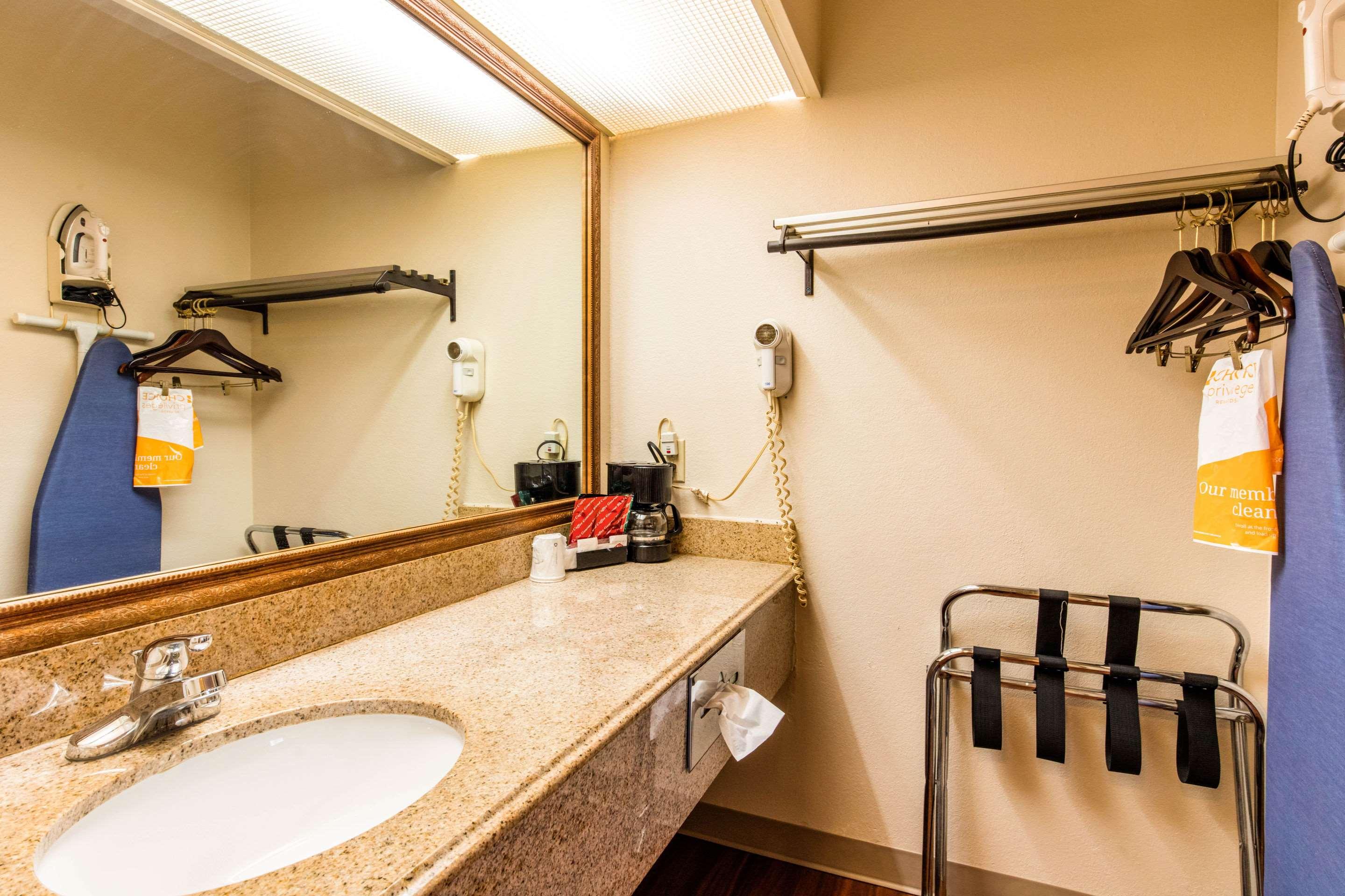 Quality Inn Pelham — photo 5