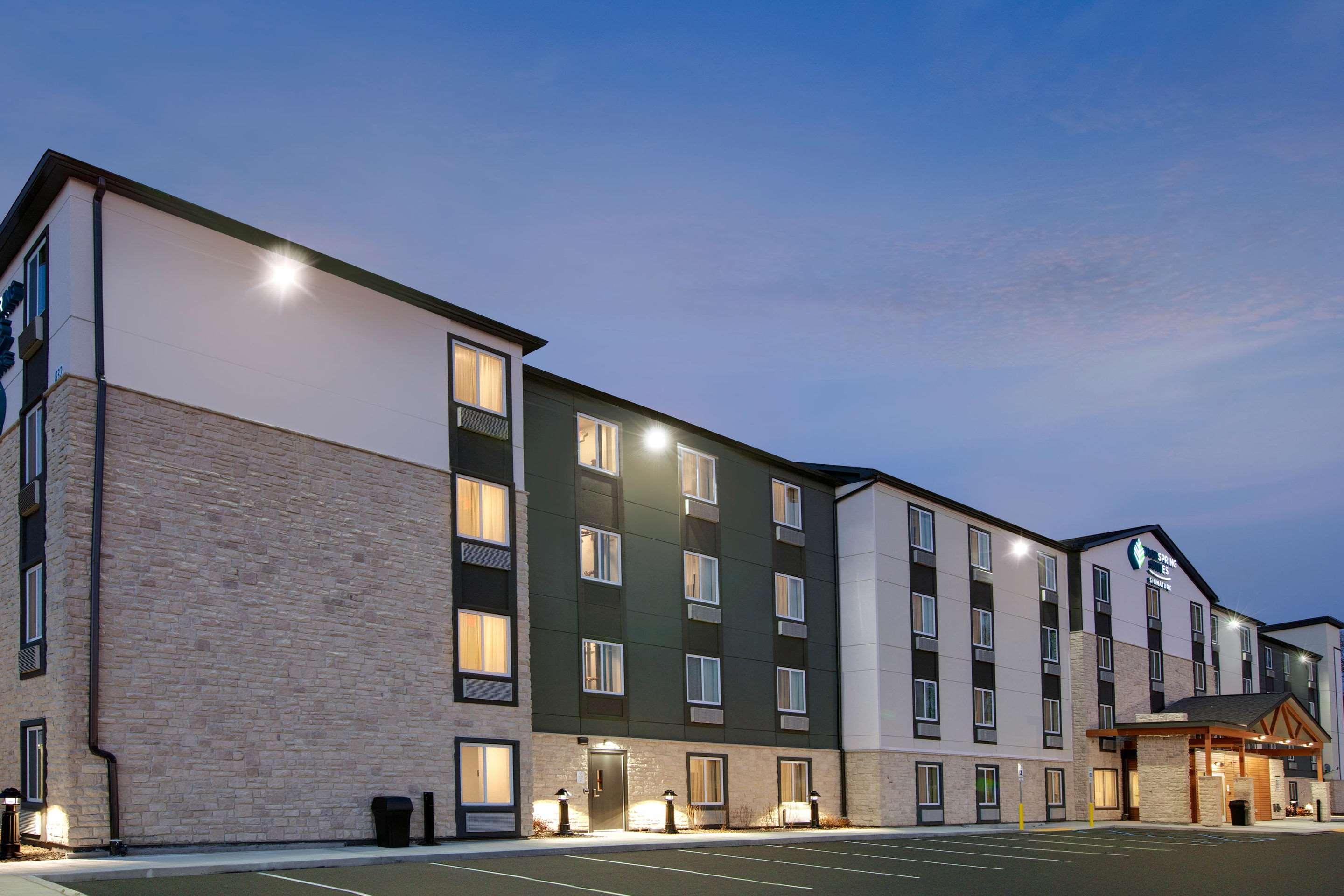 WoodSpring Suites Signature Boston North — photo 4