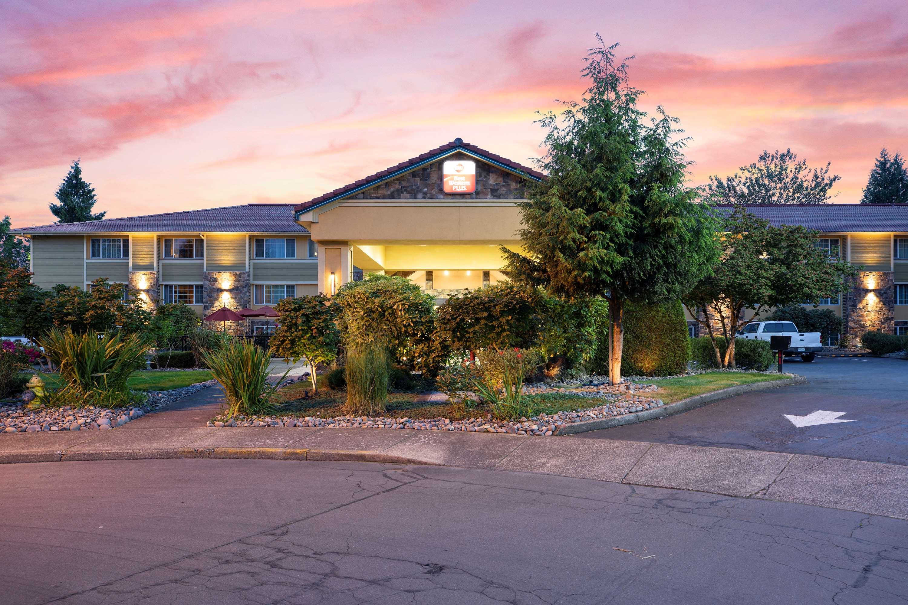 Best Western Plus Parkway Inn — photo 4