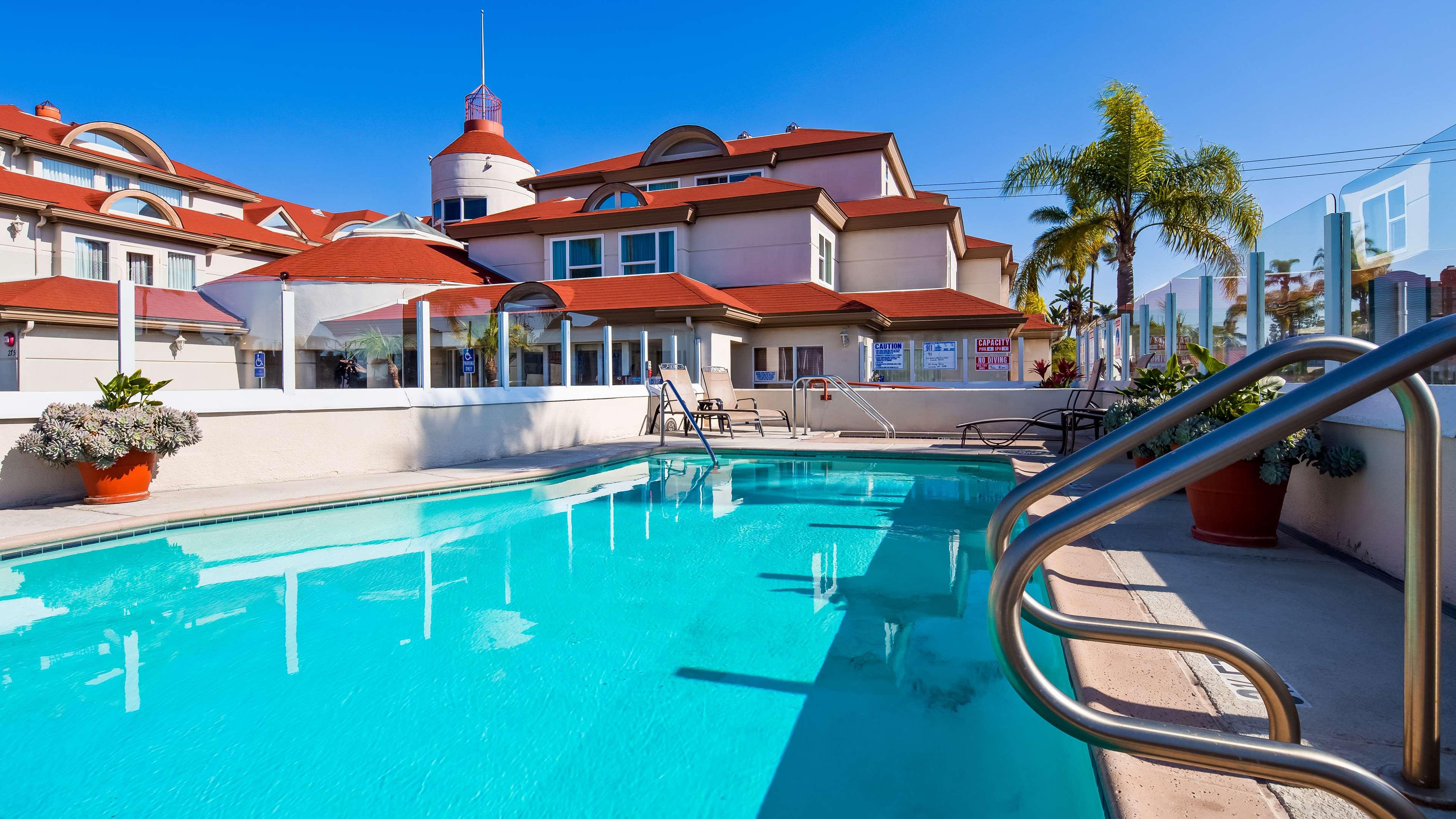 Best Western Plus Suites Hotel Coronado Island — photo 3