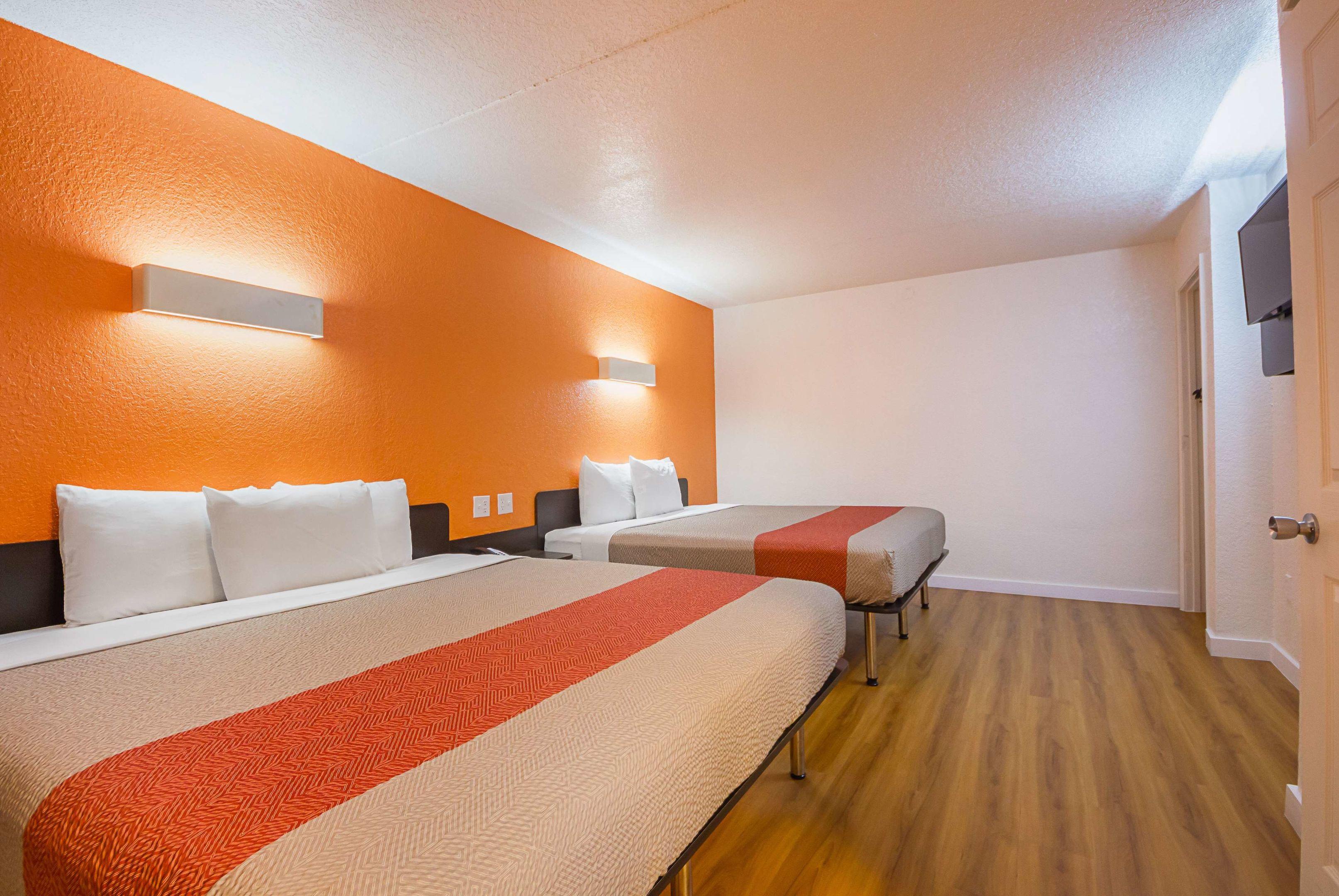 Motel 6 Dallas - Garland - Northwest Hwy — photo 4