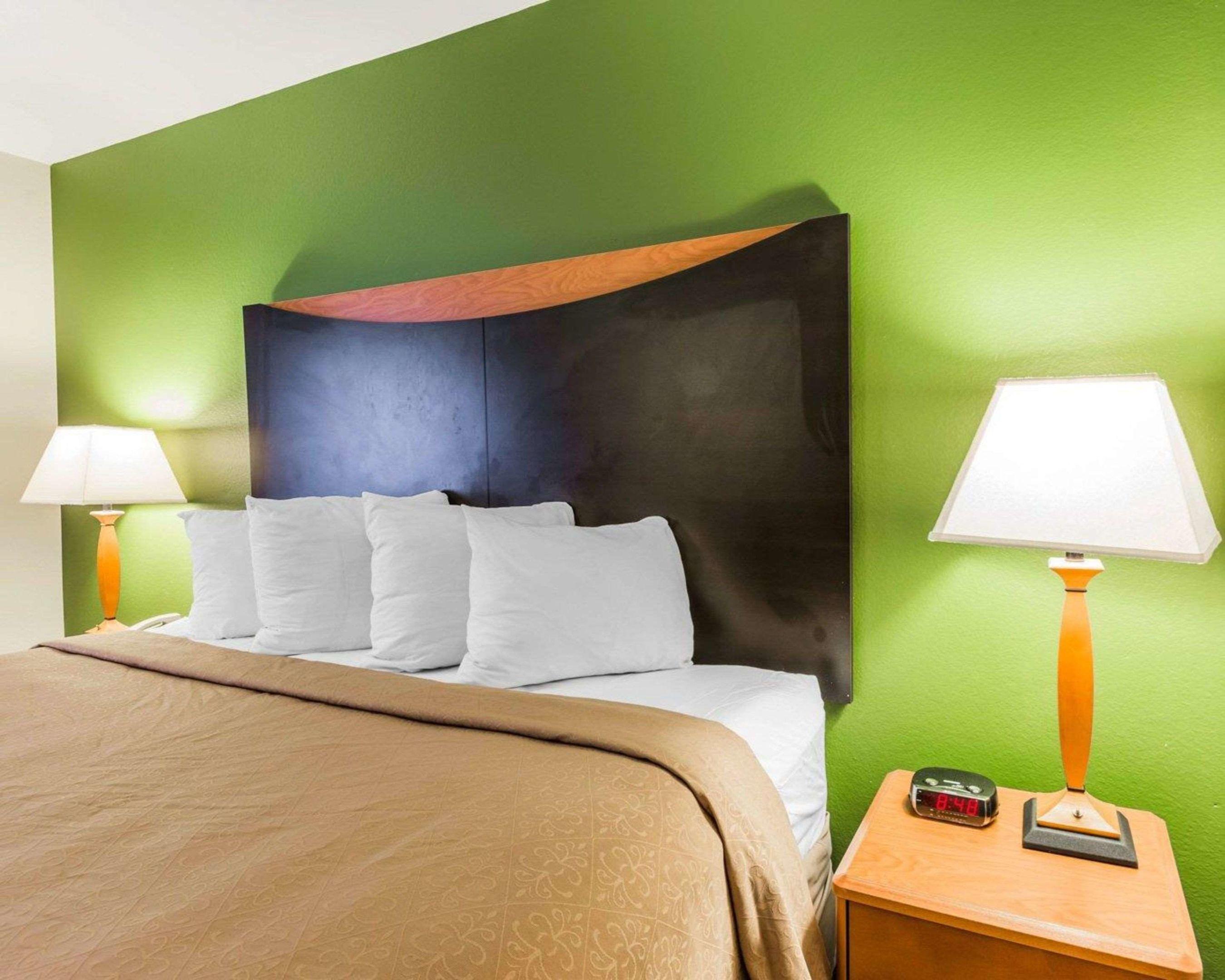 Quality Inn & Suites Birmingham — photo 3