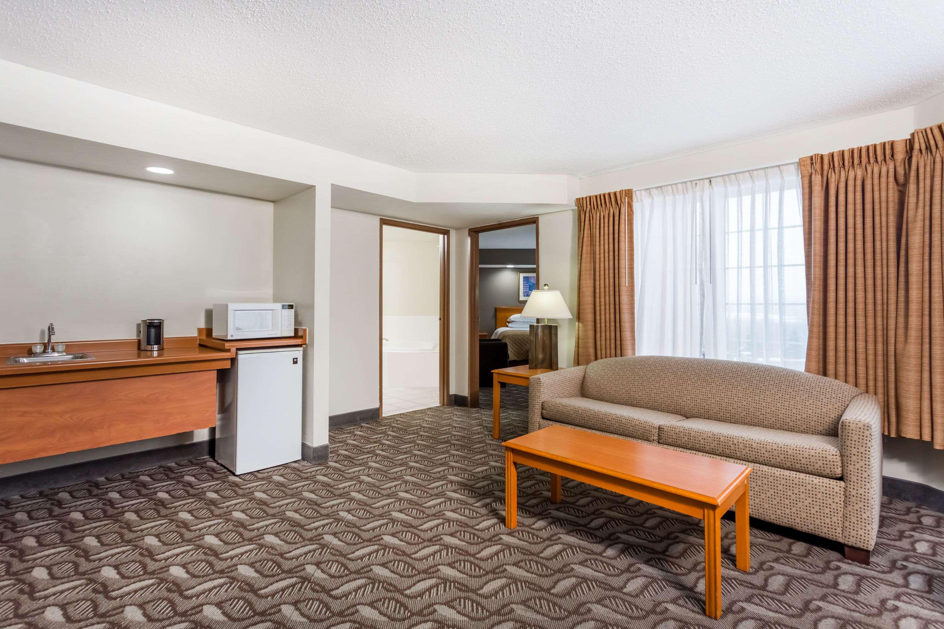 Wyndham Garden Madison Fitchburg — photo 5