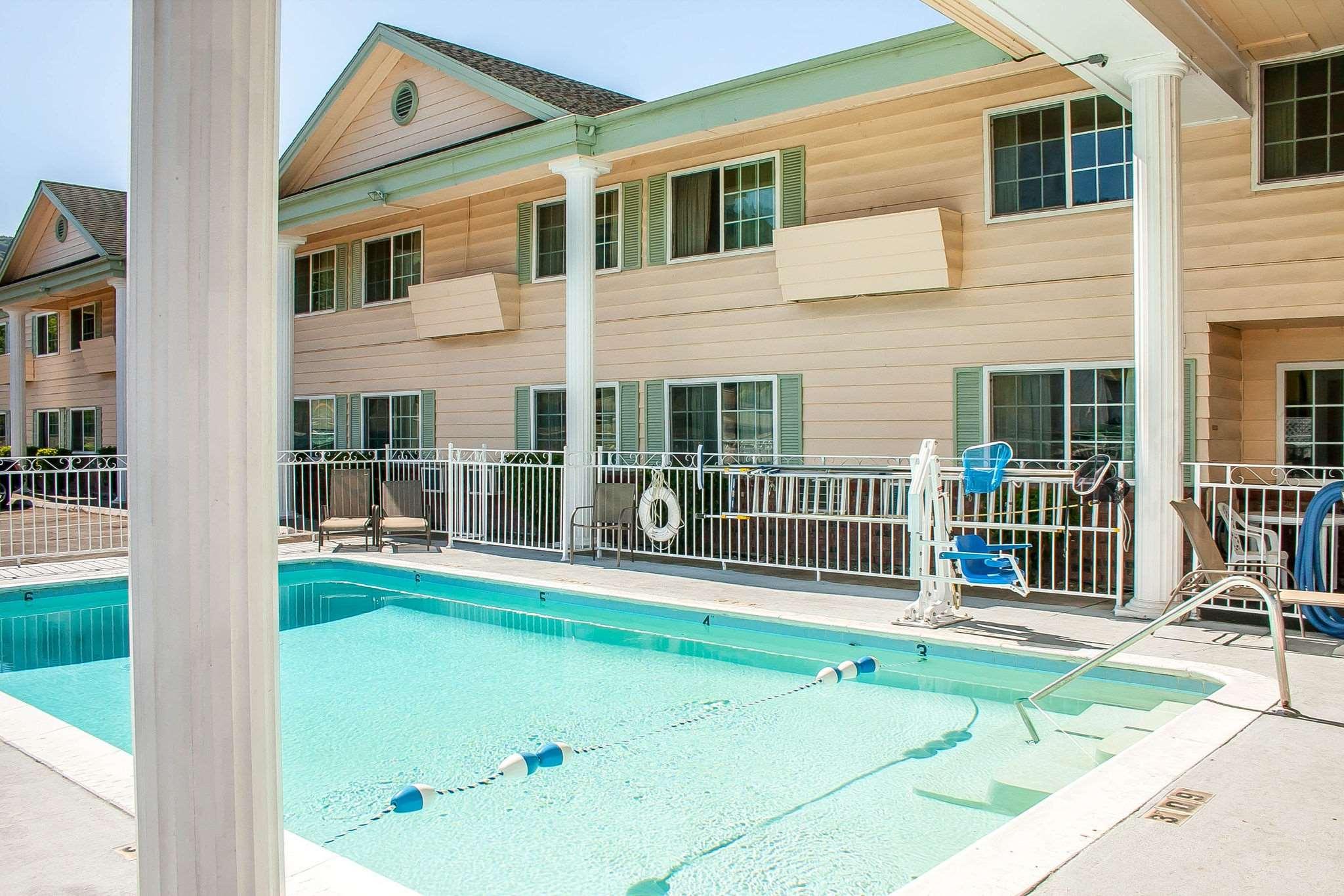 Quality Inn Grants Pass — photo 4