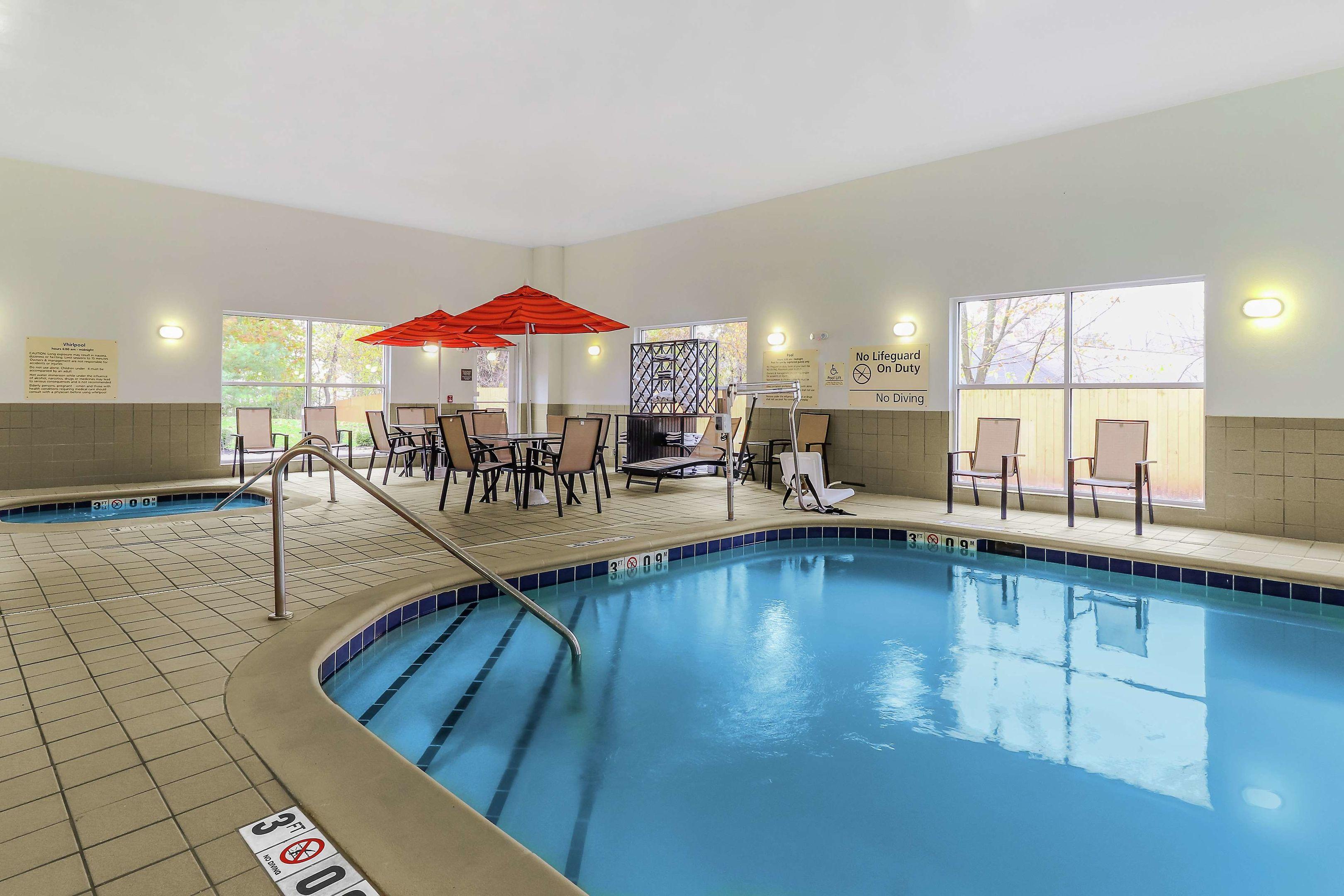 Hampton Inn Heath-Newark — photo 3