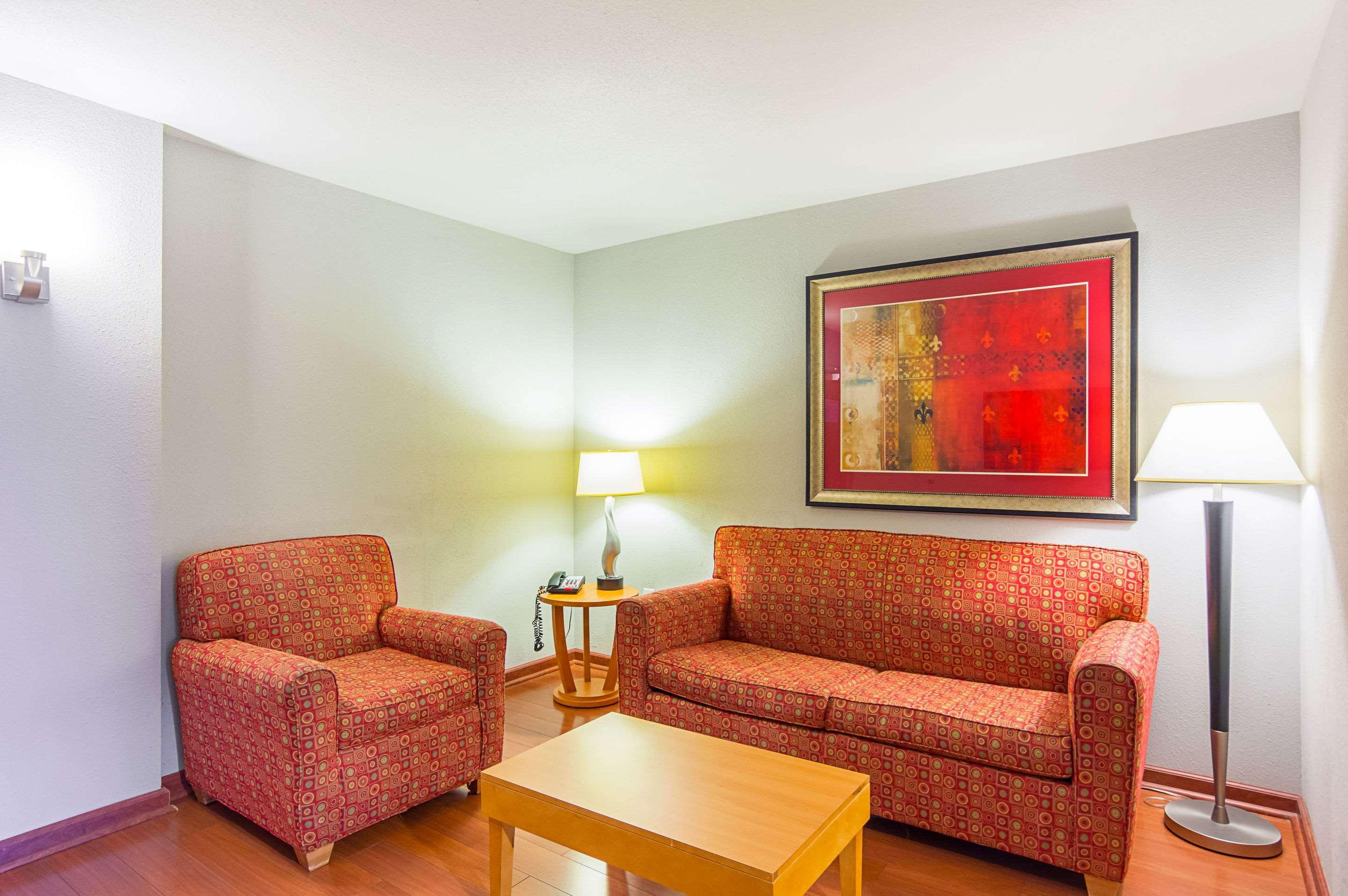 Comfort Suites at Virginia Center Commons — photo 5
