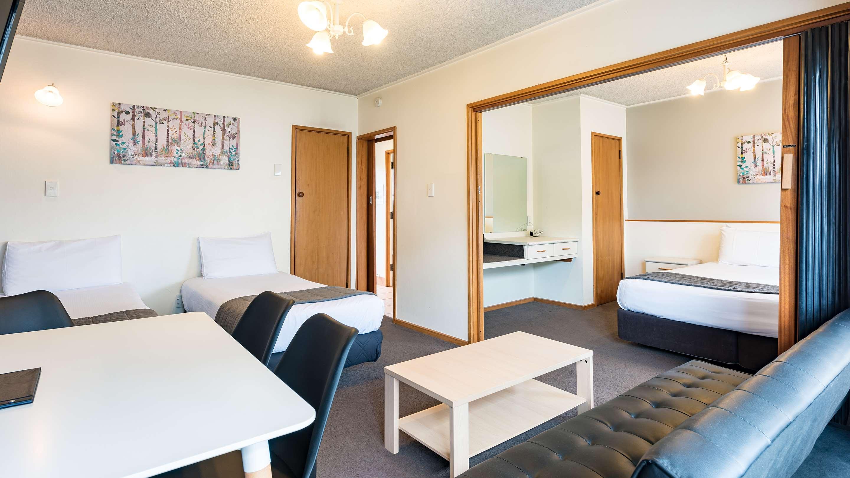Heartland Ambassador Hotel Hamilton — photo 4