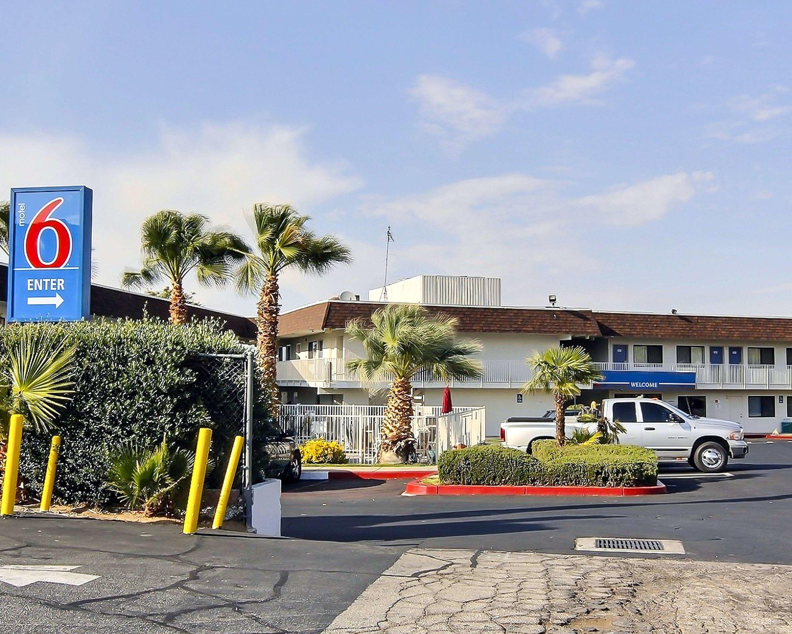 Motel 6 Palmdale — photo 5