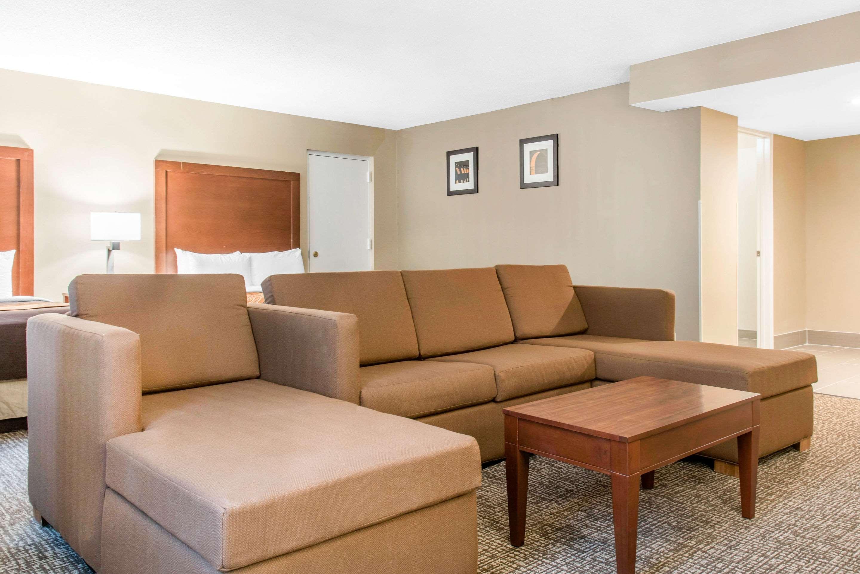 Comfort Inn Airport — photo 5