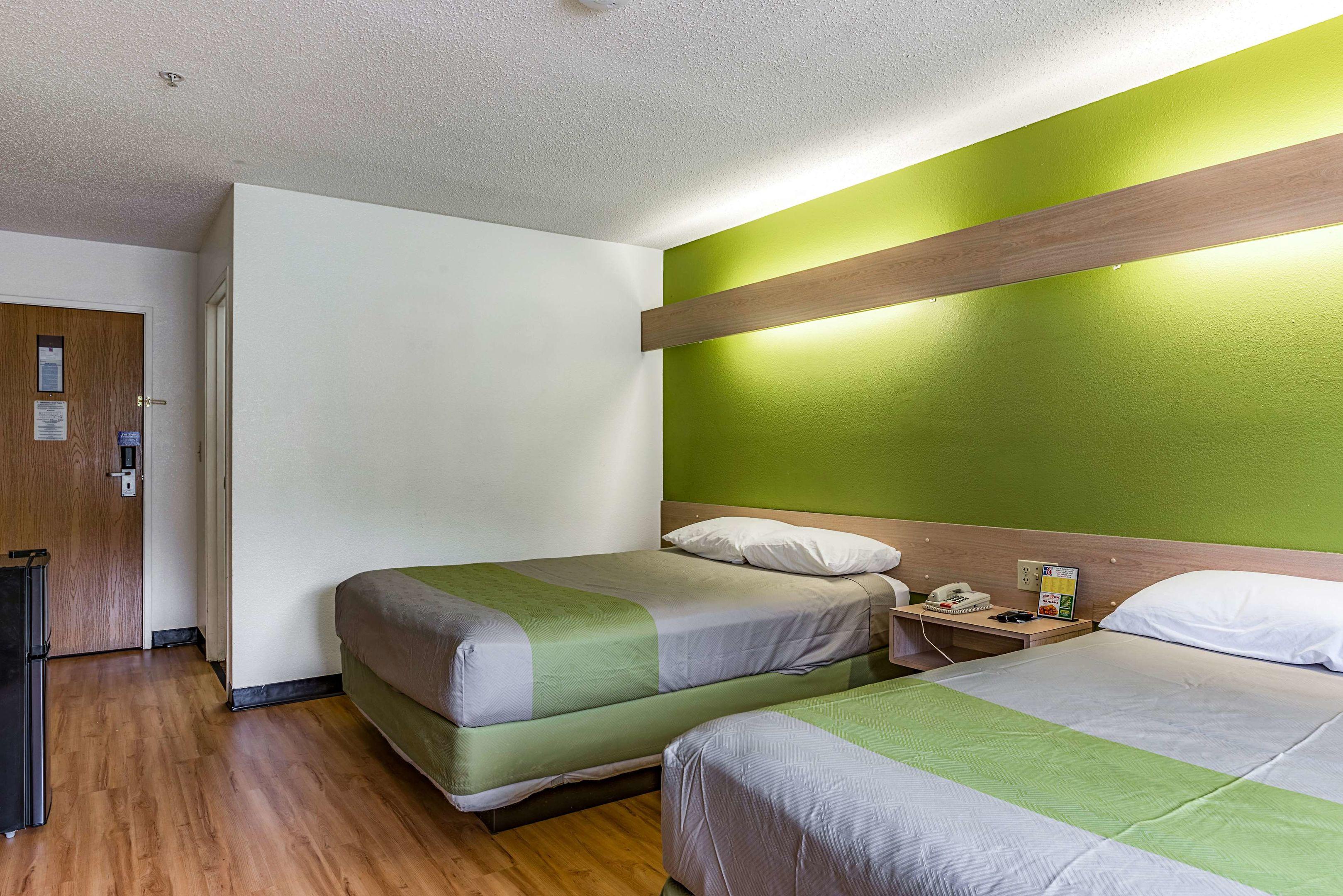 Motel 6 Charlotte - University — photo 4