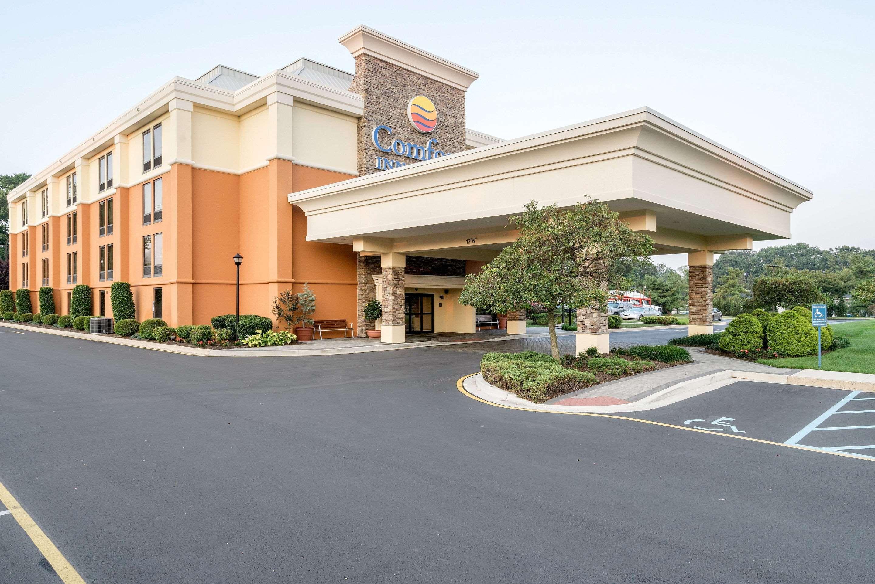 Comfort Inn & Suites — photo 4