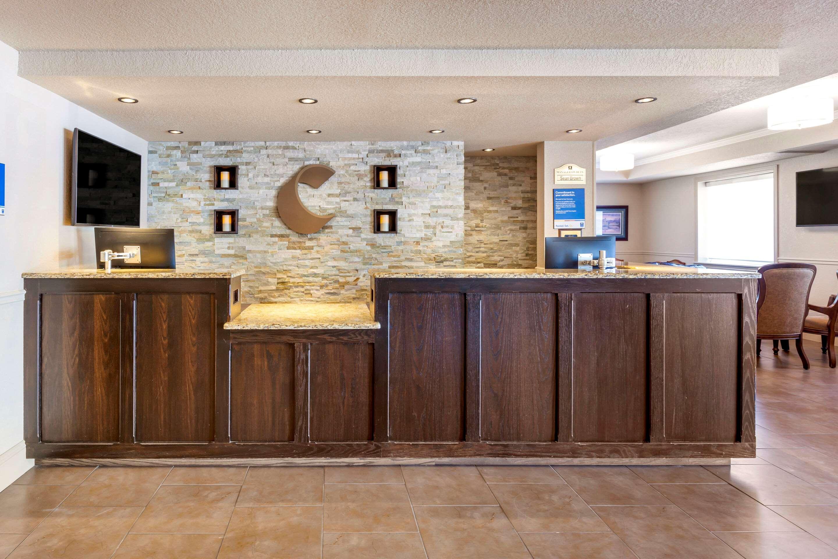 Comfort Inn & Suites Thousand Islands Harbour District — photo 5