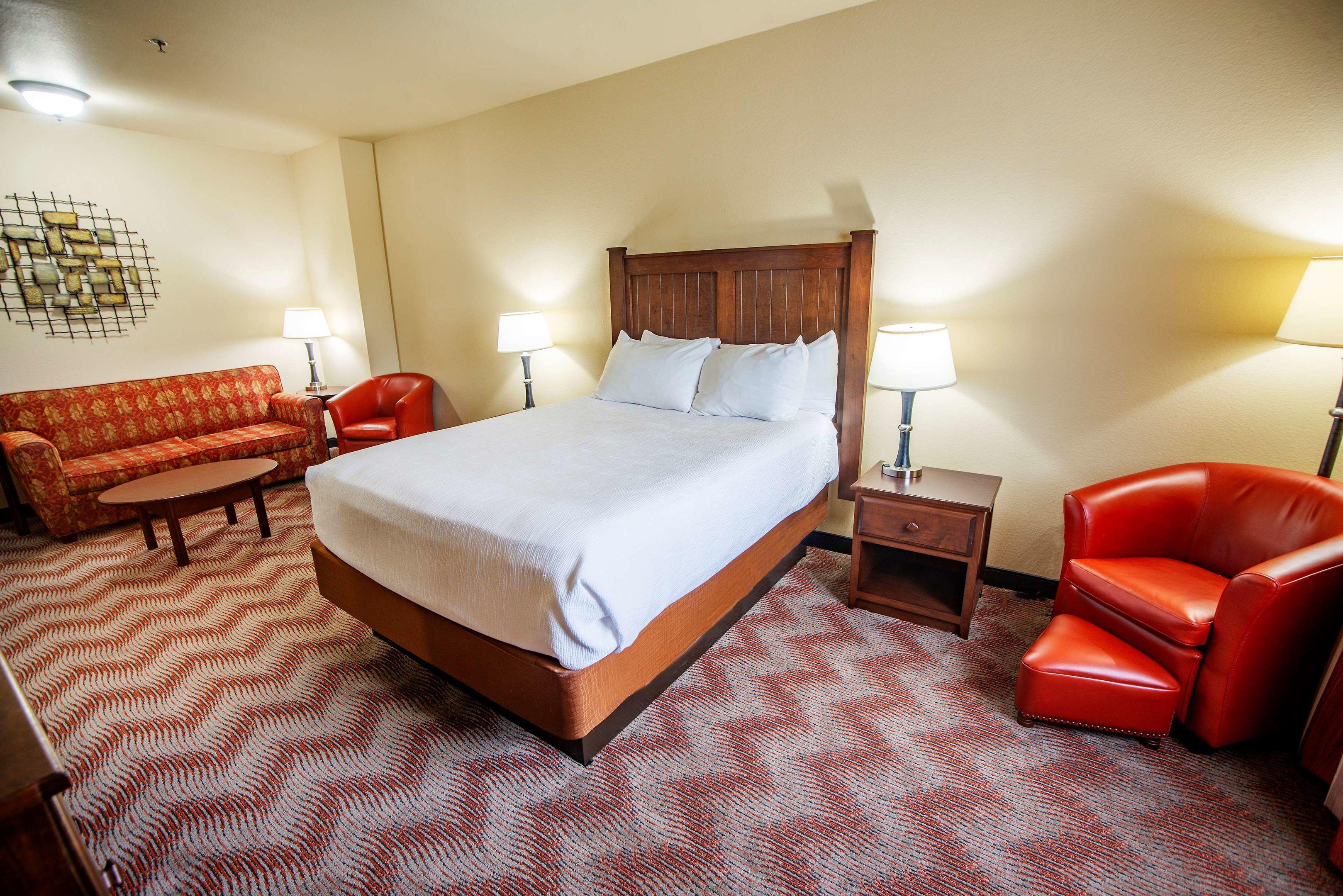 Best Western Plus Cimarron Hotel & Suites — photo 4