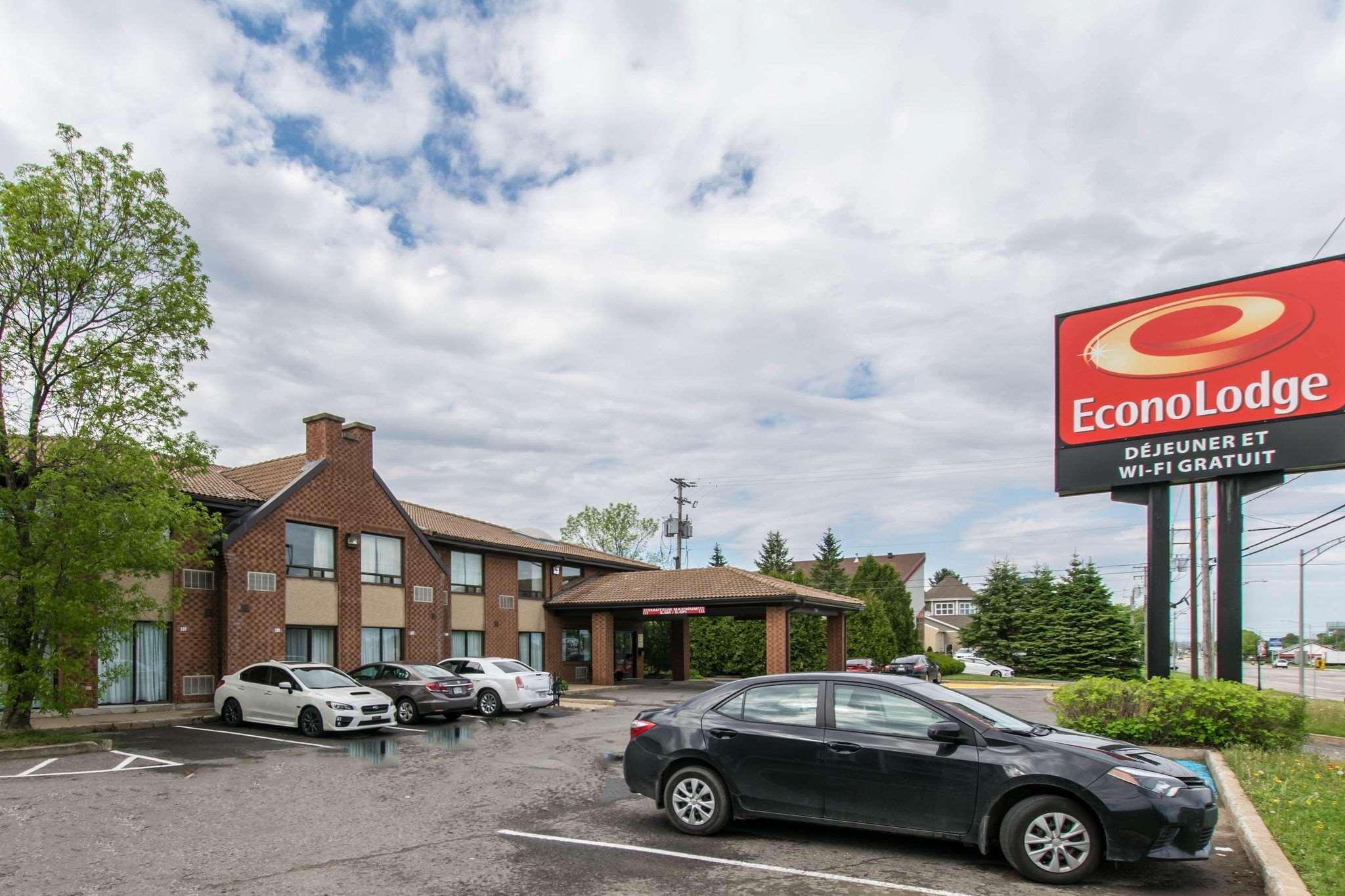 Econo Lodge Airport — photo 4