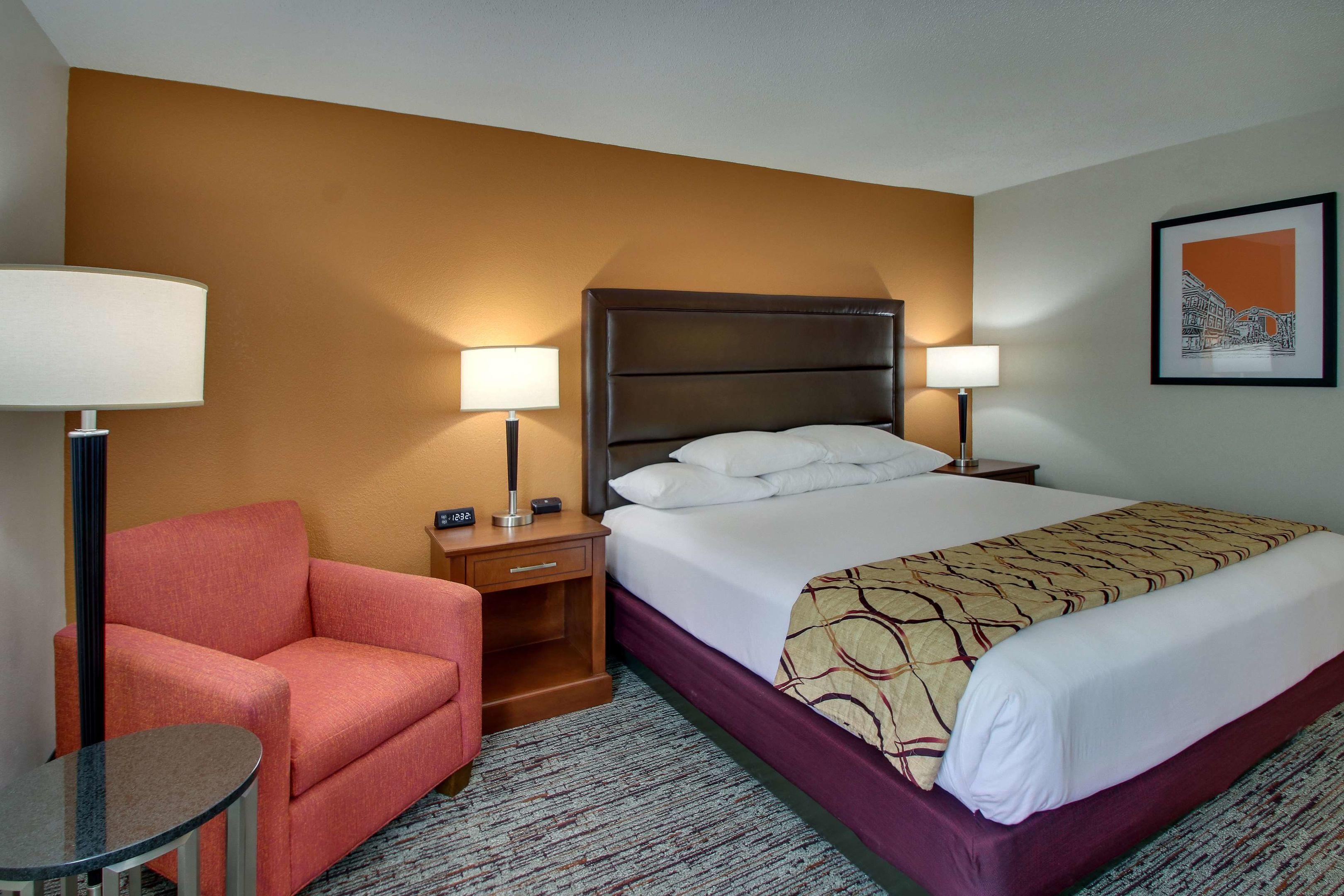 Drury Inn & Suites East Evansville — photo 4