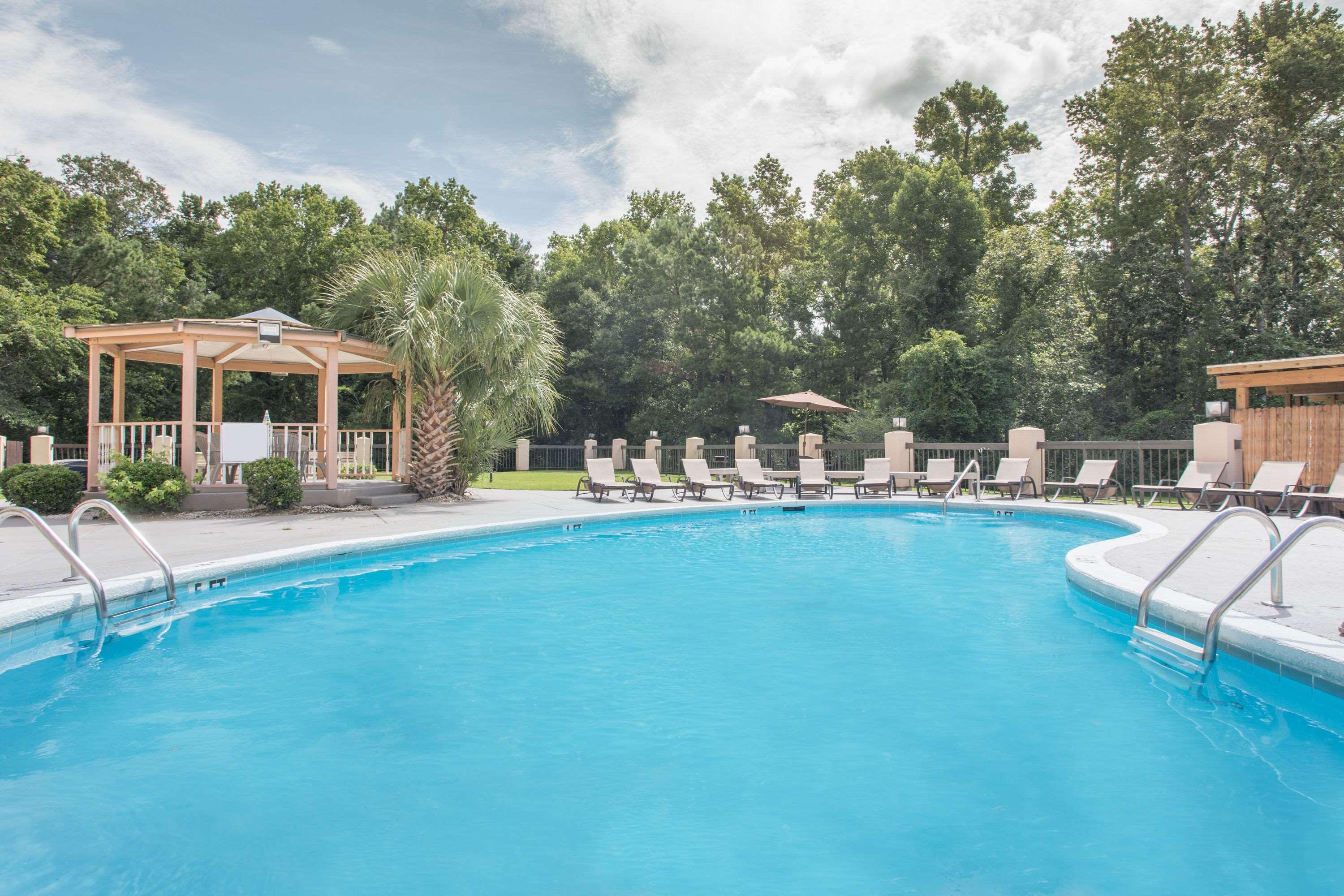 Days Inn by Wyndham Myrtle Beach — photo 3