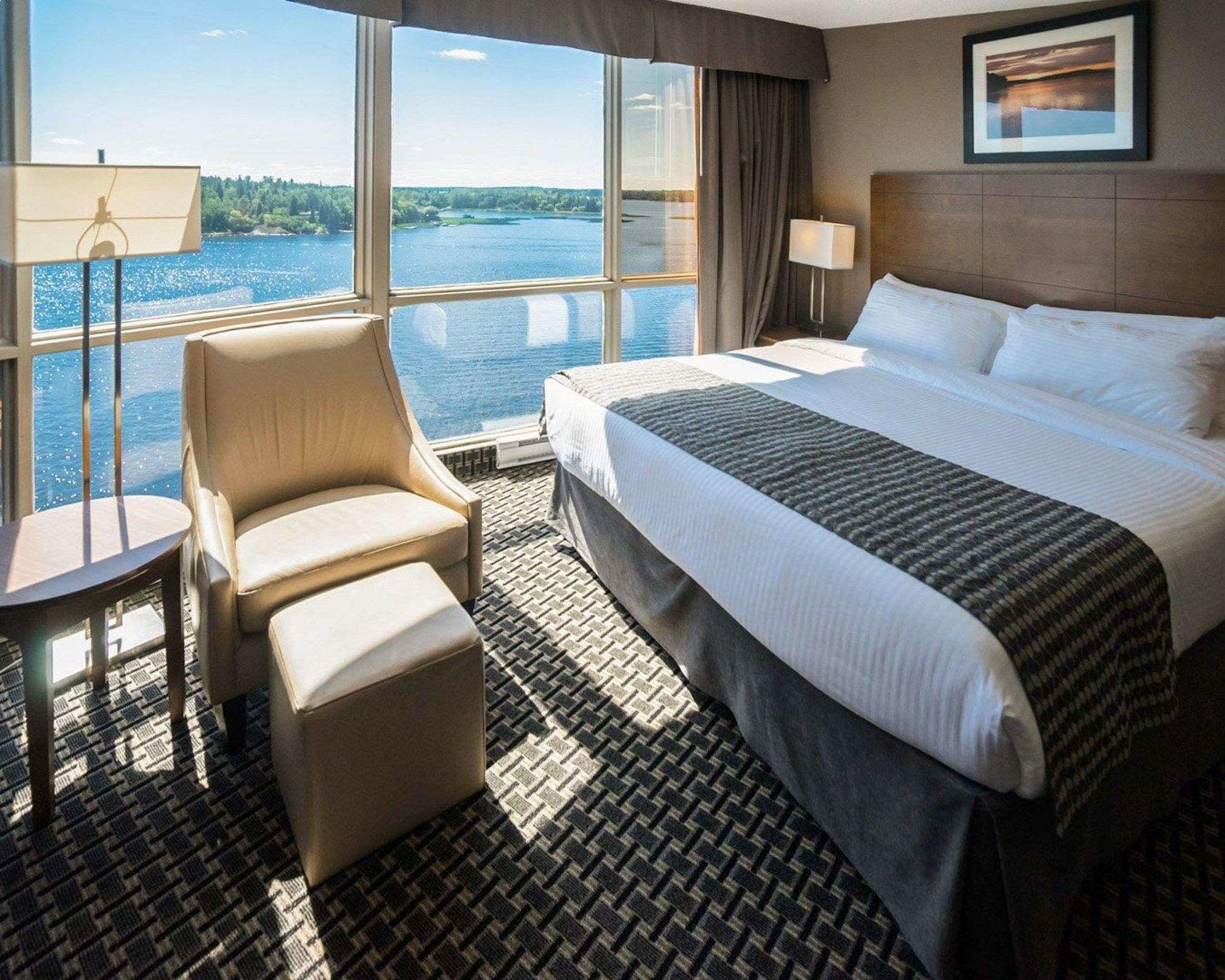 Clarion Inn Lakeside and Conference Centre — photo 4