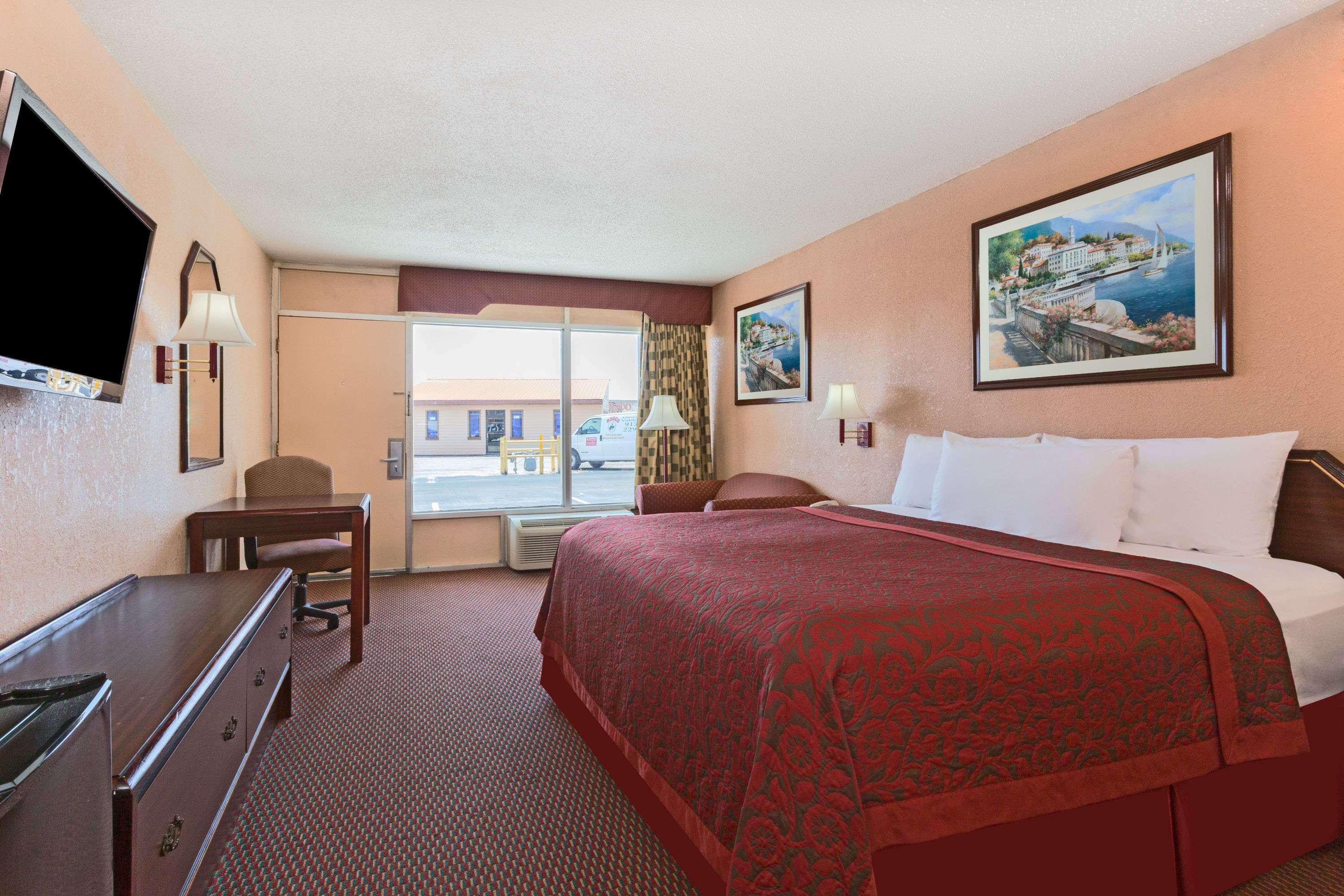 Days Inn Waycross — photo 4
