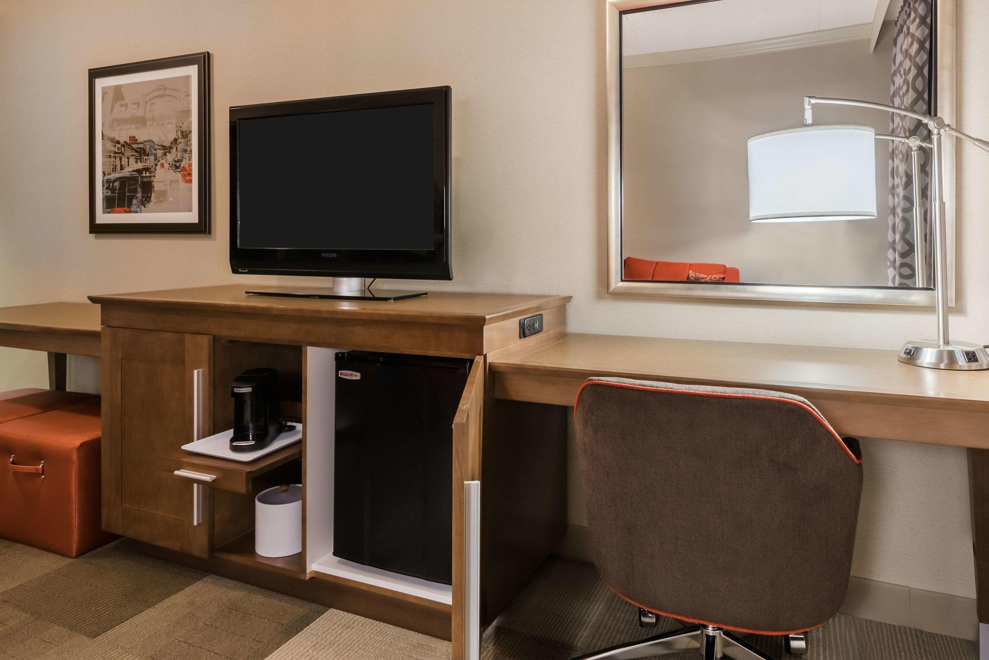 Hampton Inn Coventry — photo 5