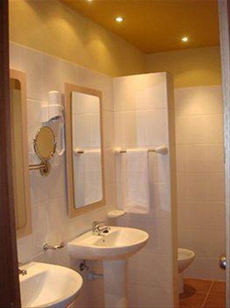 Hotel Sabura — photo 4