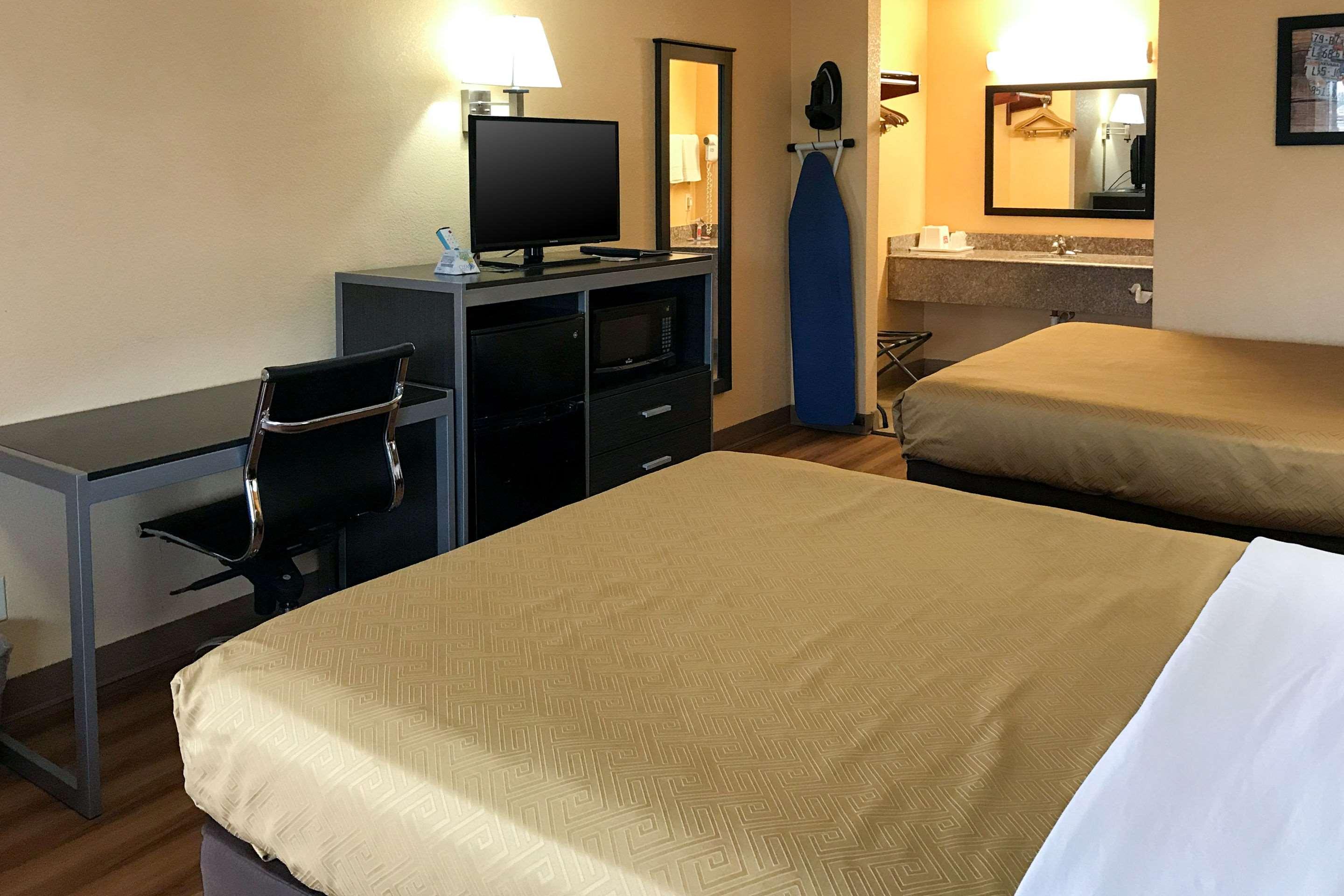 Econo Lodge — photo 5