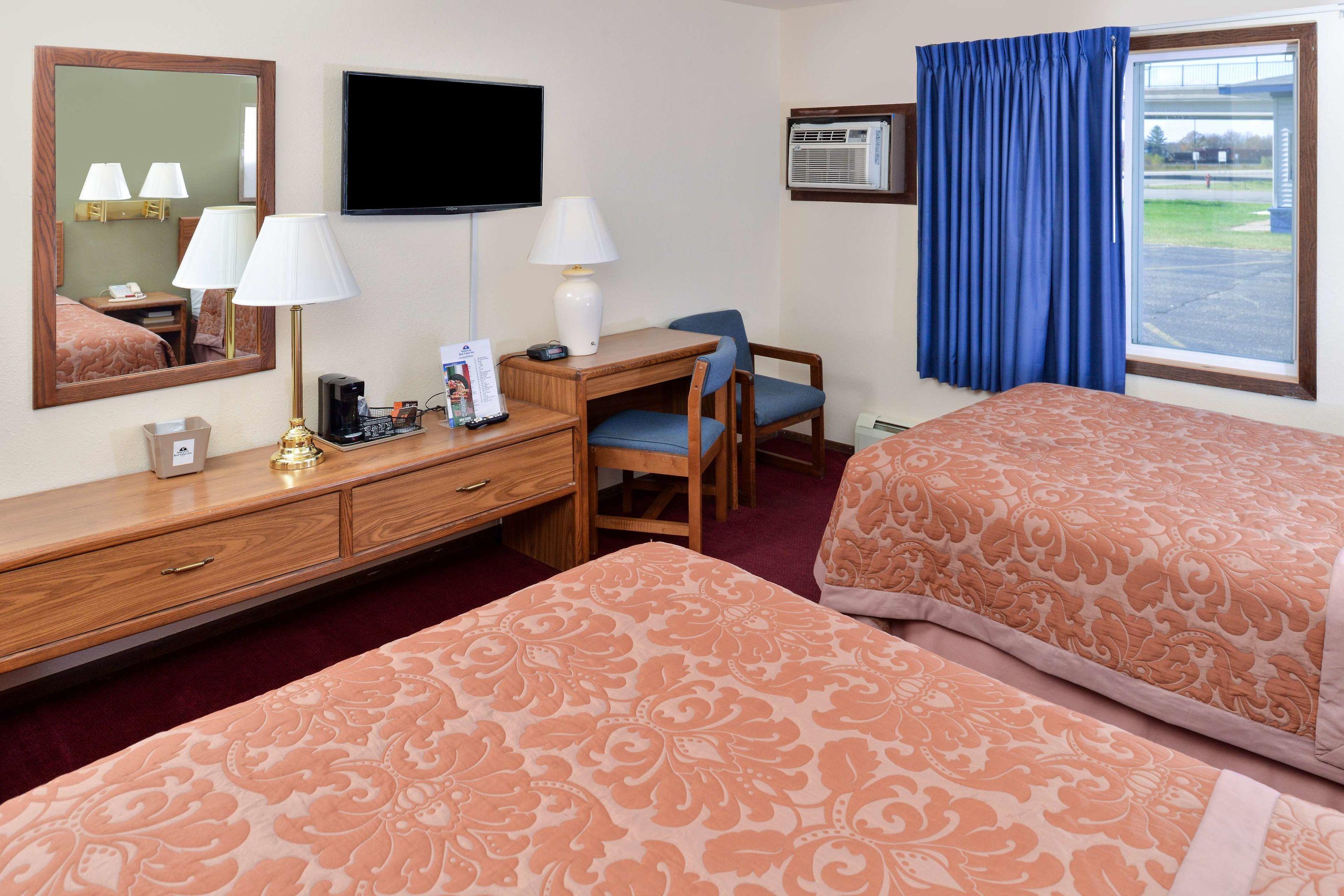 Americas Best Value Inn Staples — photo 5