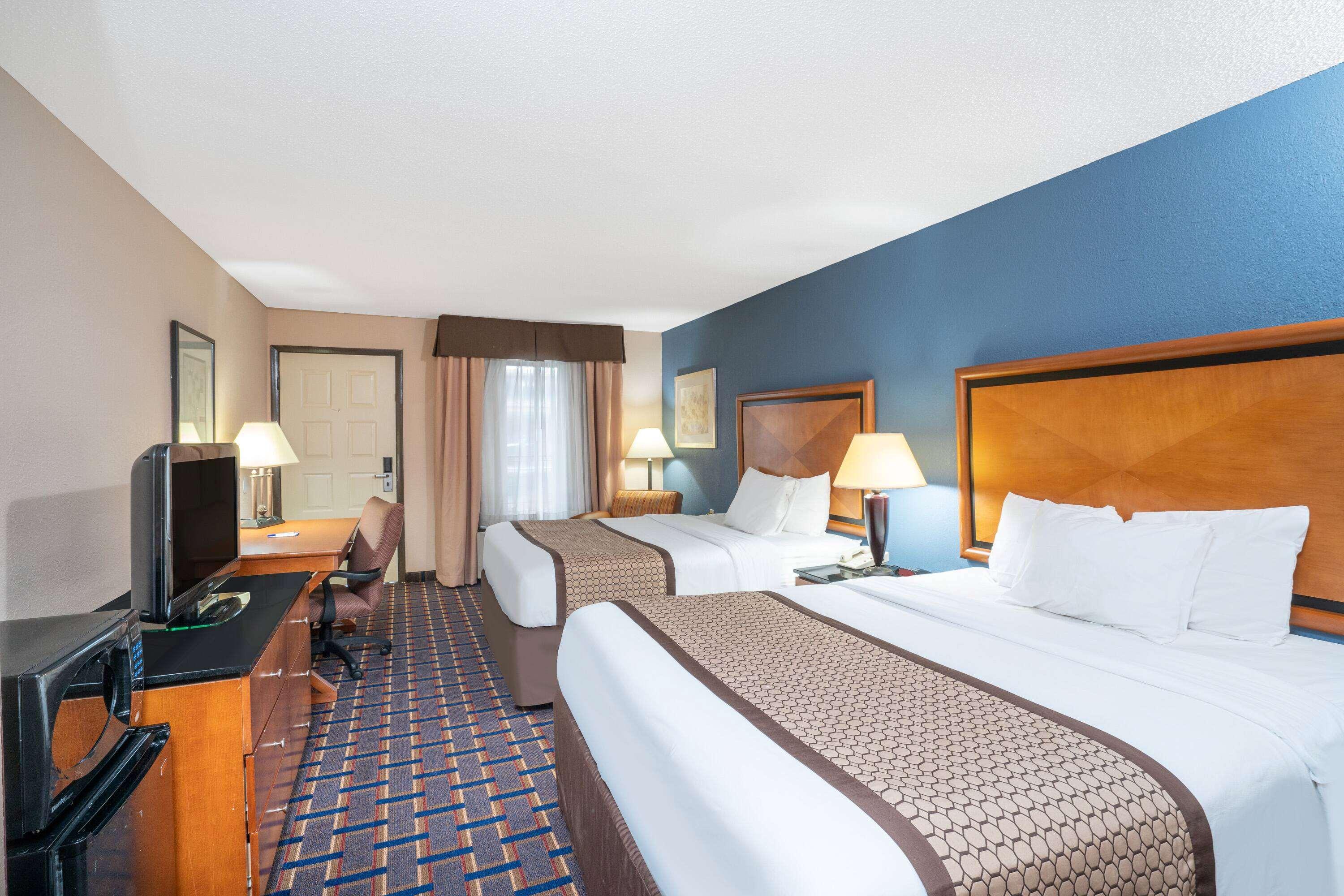 Baymont Inn & Suites Knoxville I-75 — photo 4