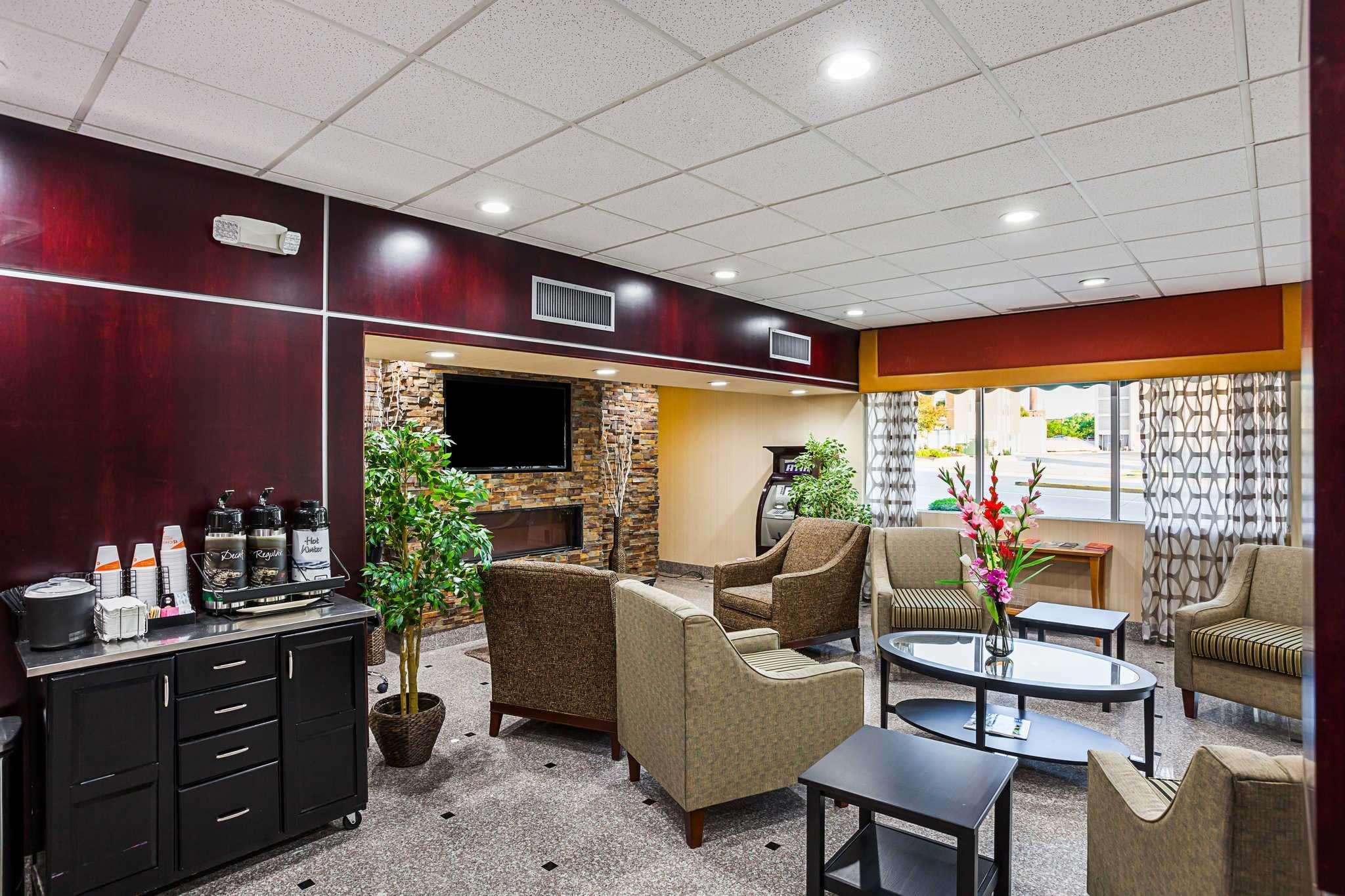 Quality Inn & Suites — photo 4