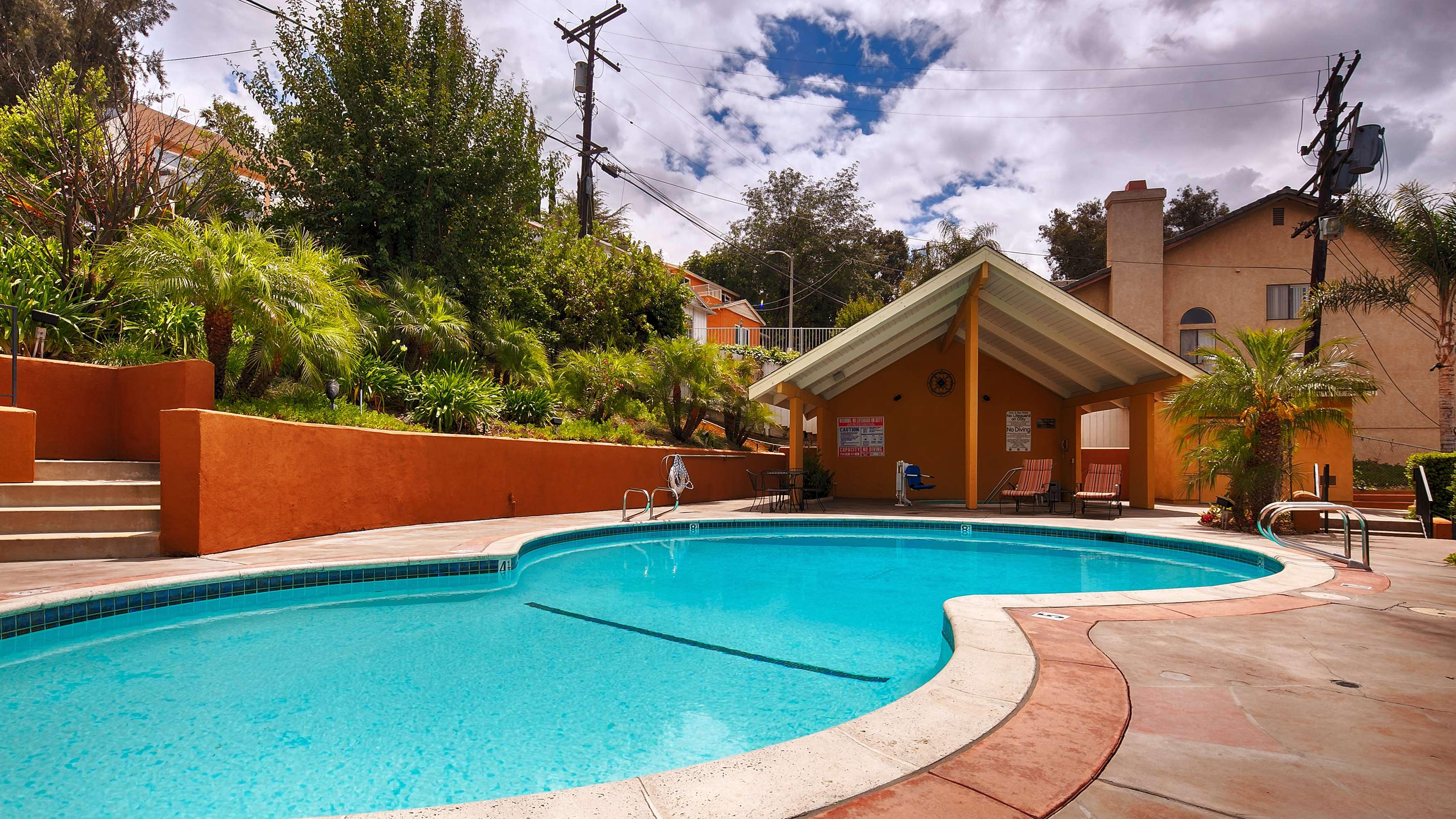 Best Western Woodland Hills Inn — photo 5