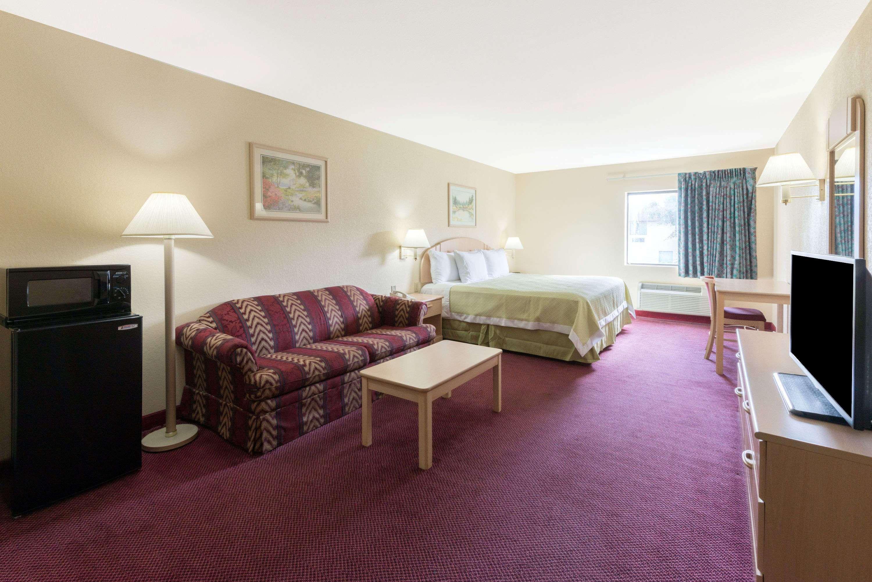 Days Inn Mount Vernon — photo 5