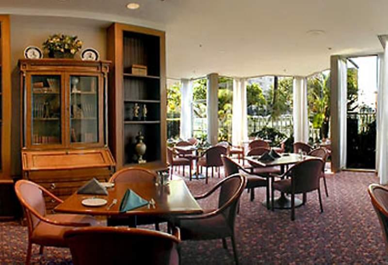 Courtyard Los Angeles LAX/Century Boulevard — photo 3