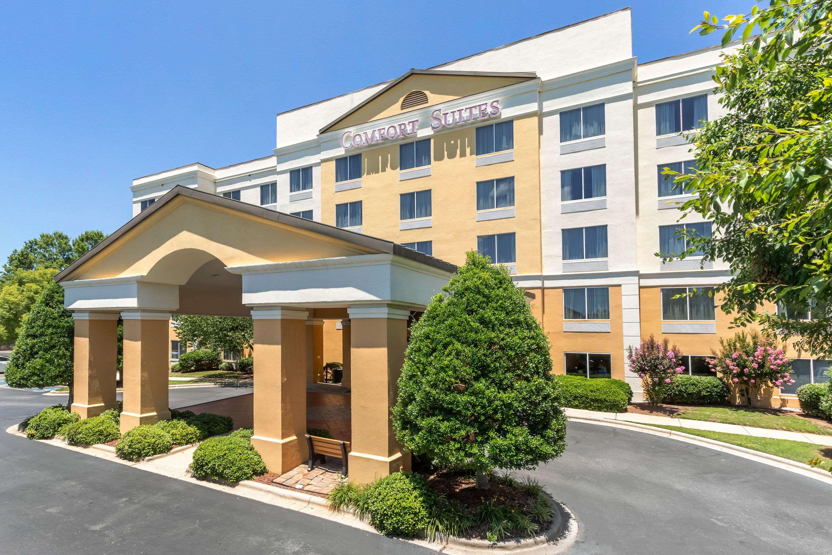 Comfort Suites — photo 5