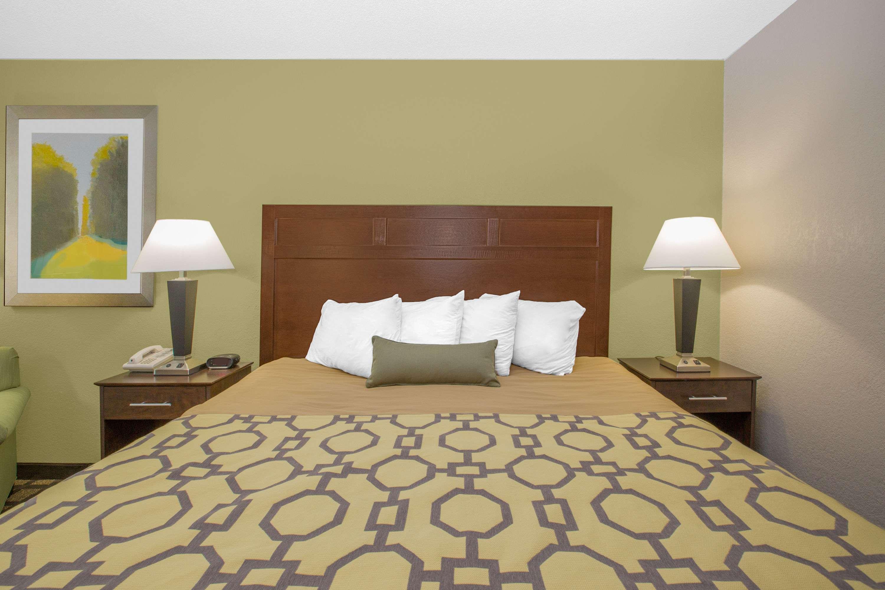Baymont Inn & Suites Ames — photo 5