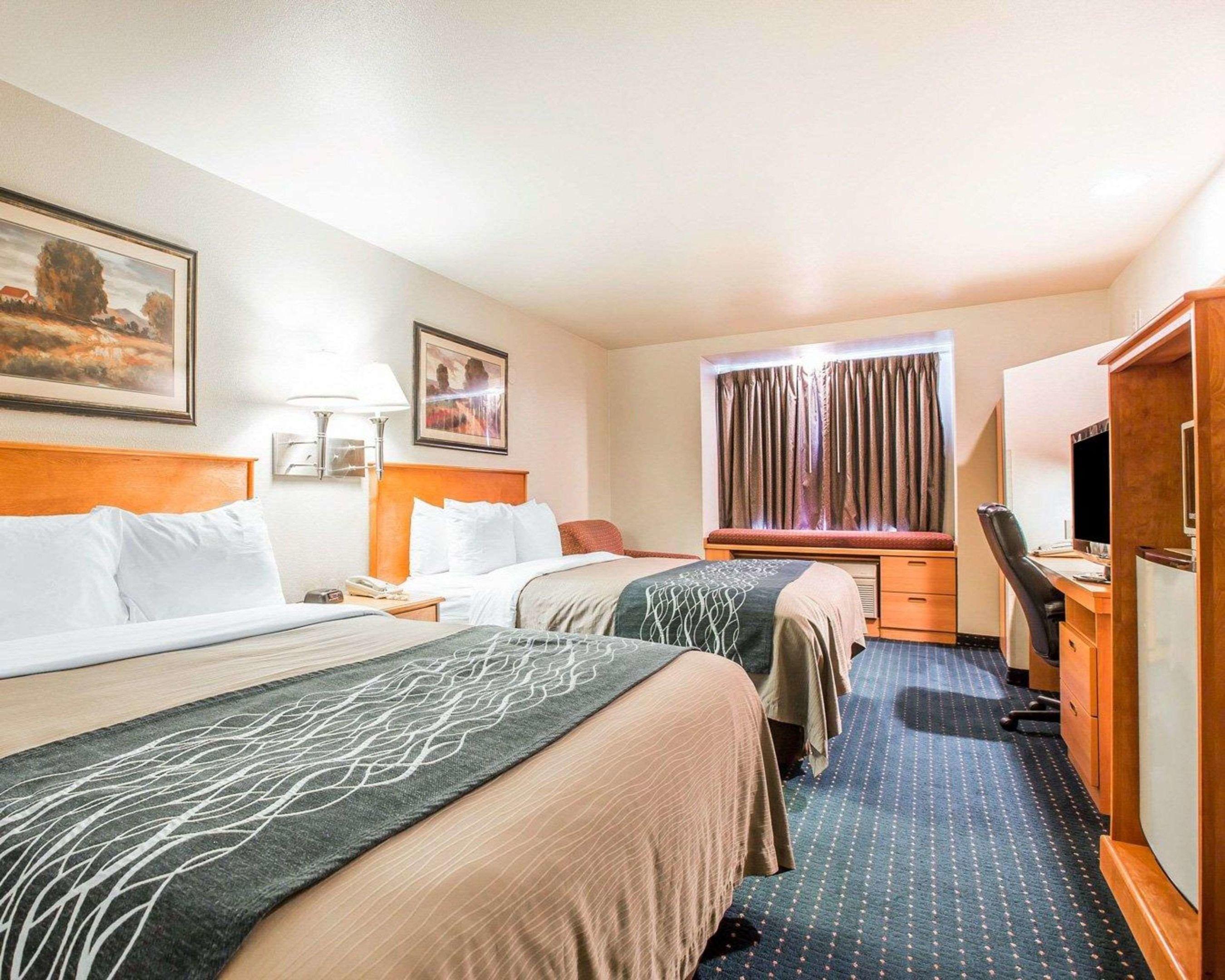 Comfort Inn & Suites — photo 4