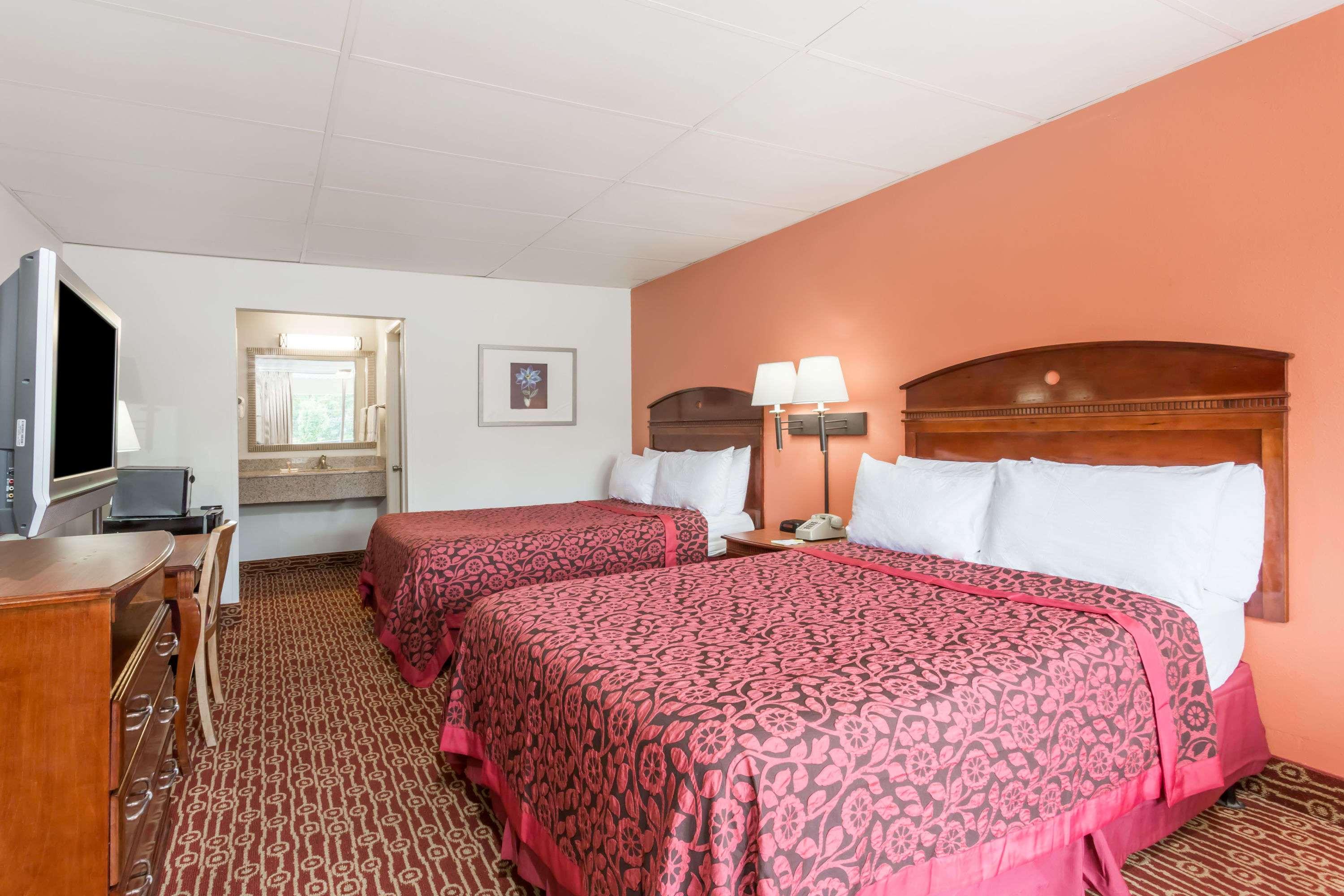 Days Inn Fredericksburg North — photo 5