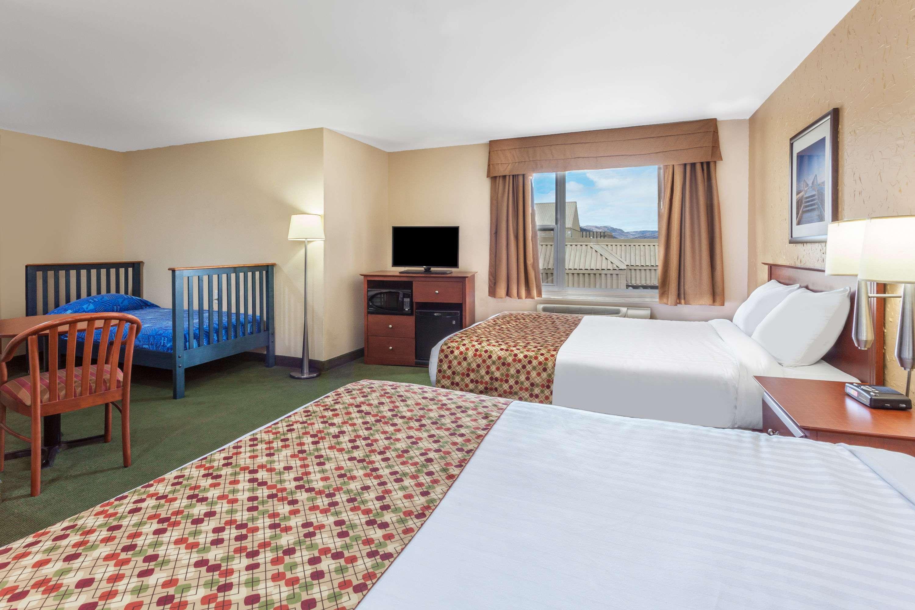 Super 8 by Wyndham Campbellton NB — photo 5