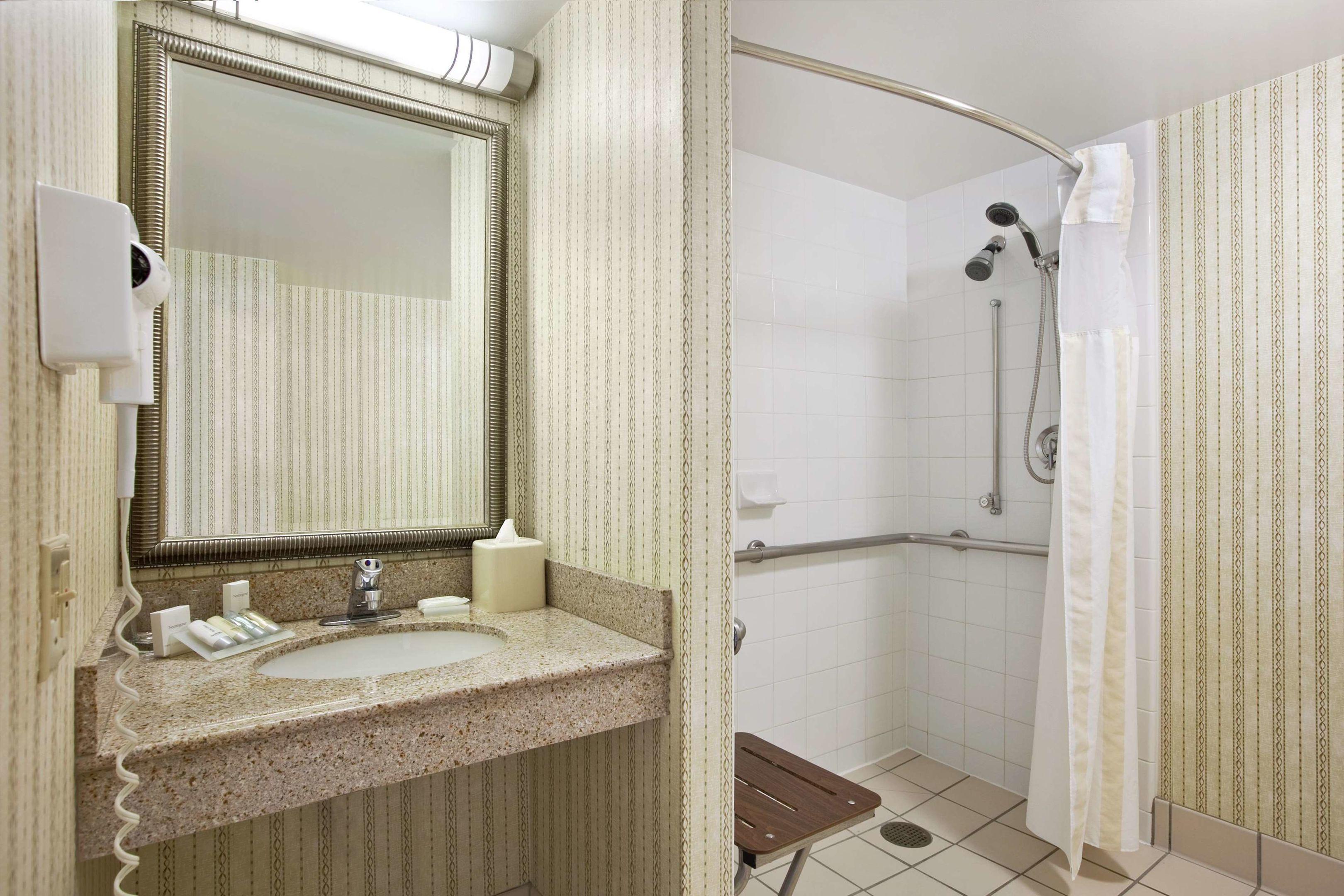 Hilton Garden Inn Chicago/Oakbrook Terrace — photo 5