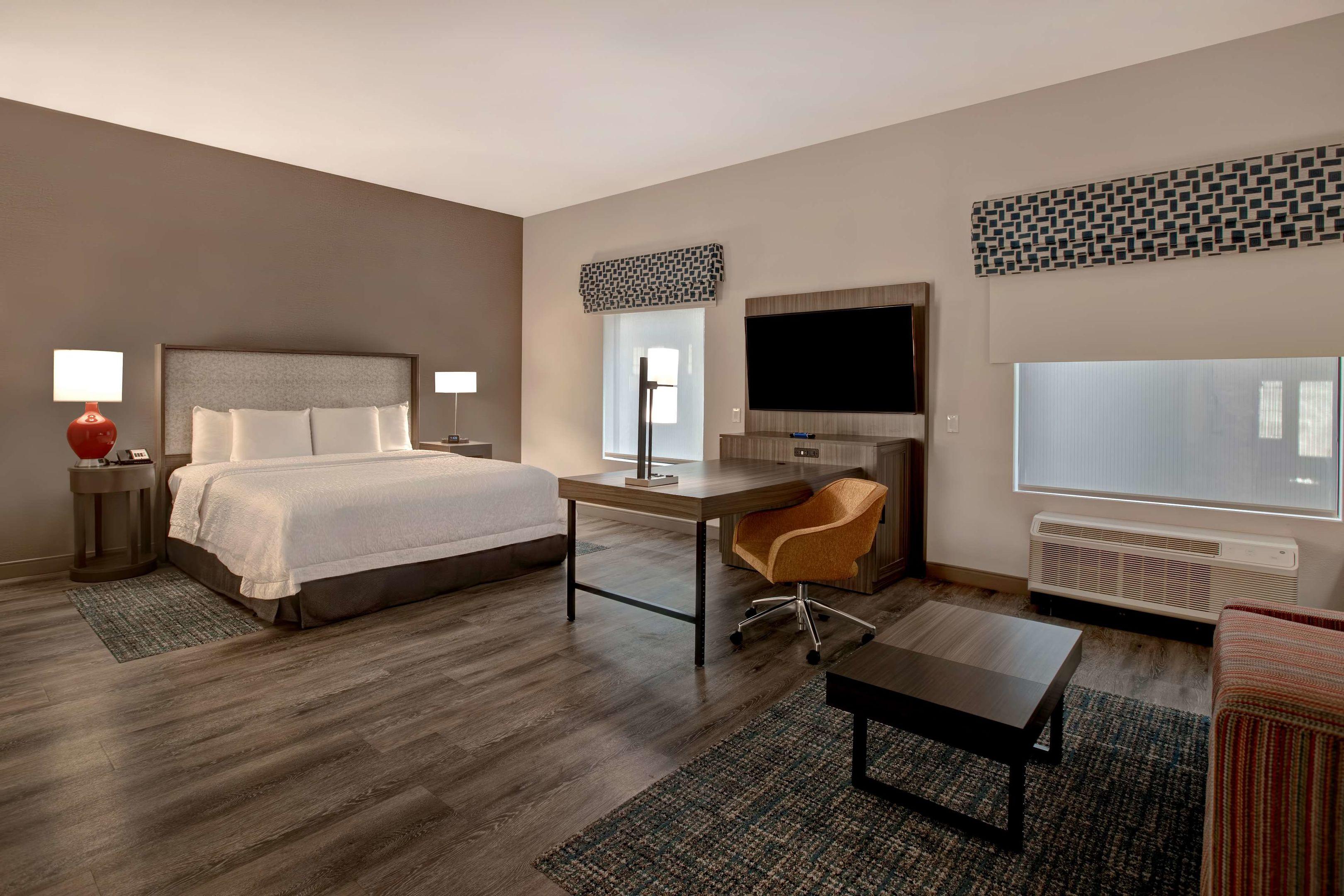 Hampton Inn & Suites San Antonio Riverwalk — photo 5
