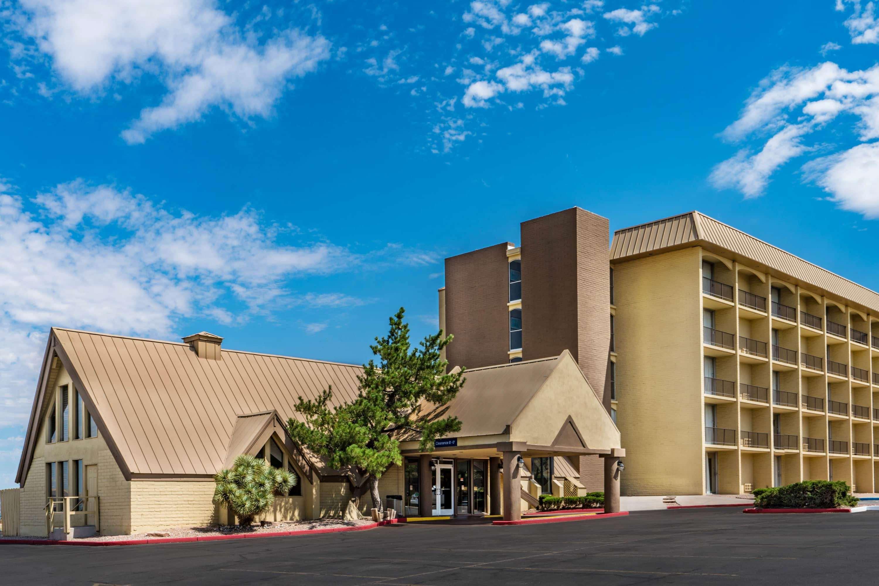 Howard Johnson Albuquerque Midtown — photo 4